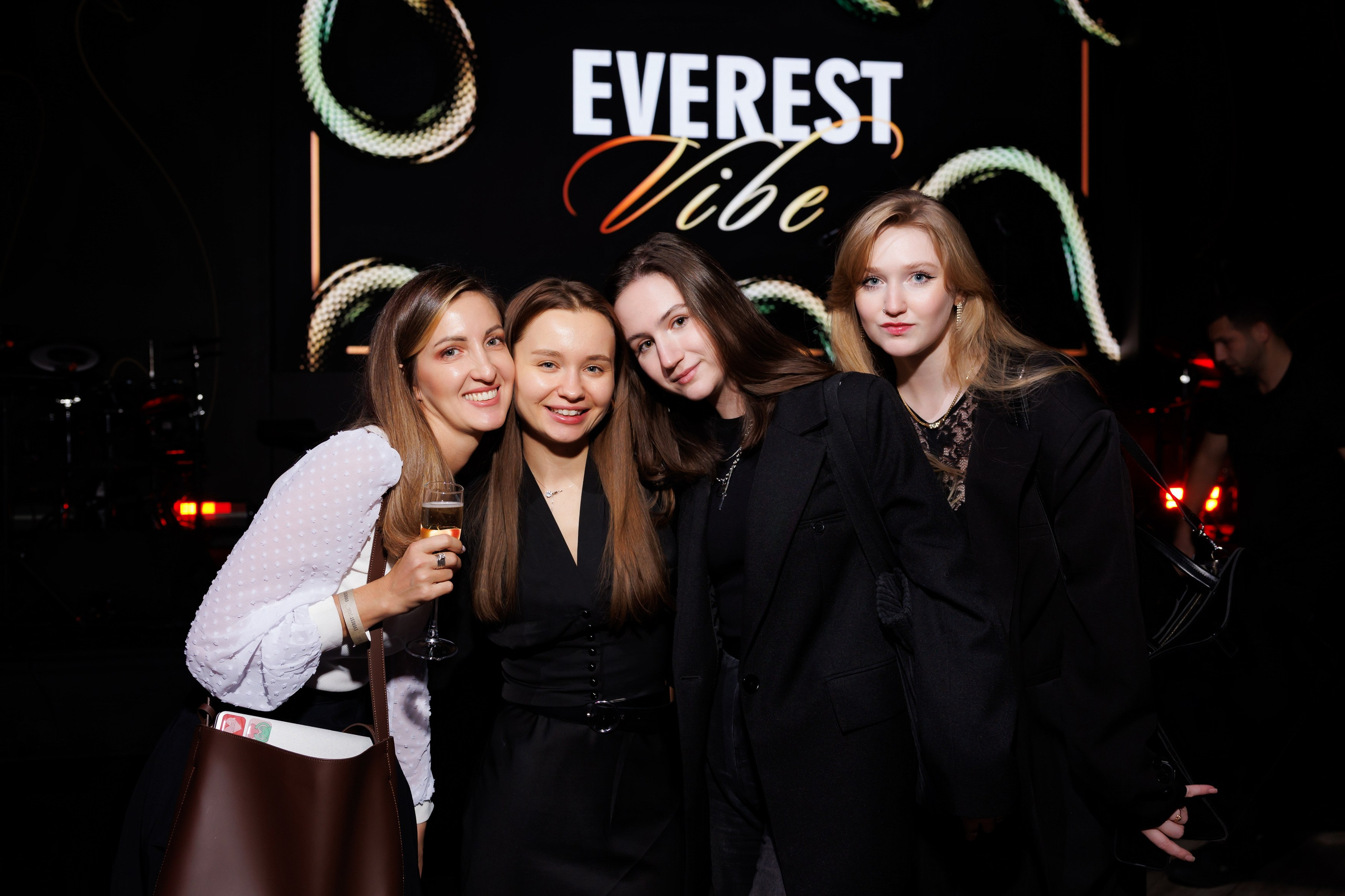 EVEREST VIBE NY «ТОЛЬКО ТС-С-С» 10.12.2024. EVEREST PHOTO REPORT