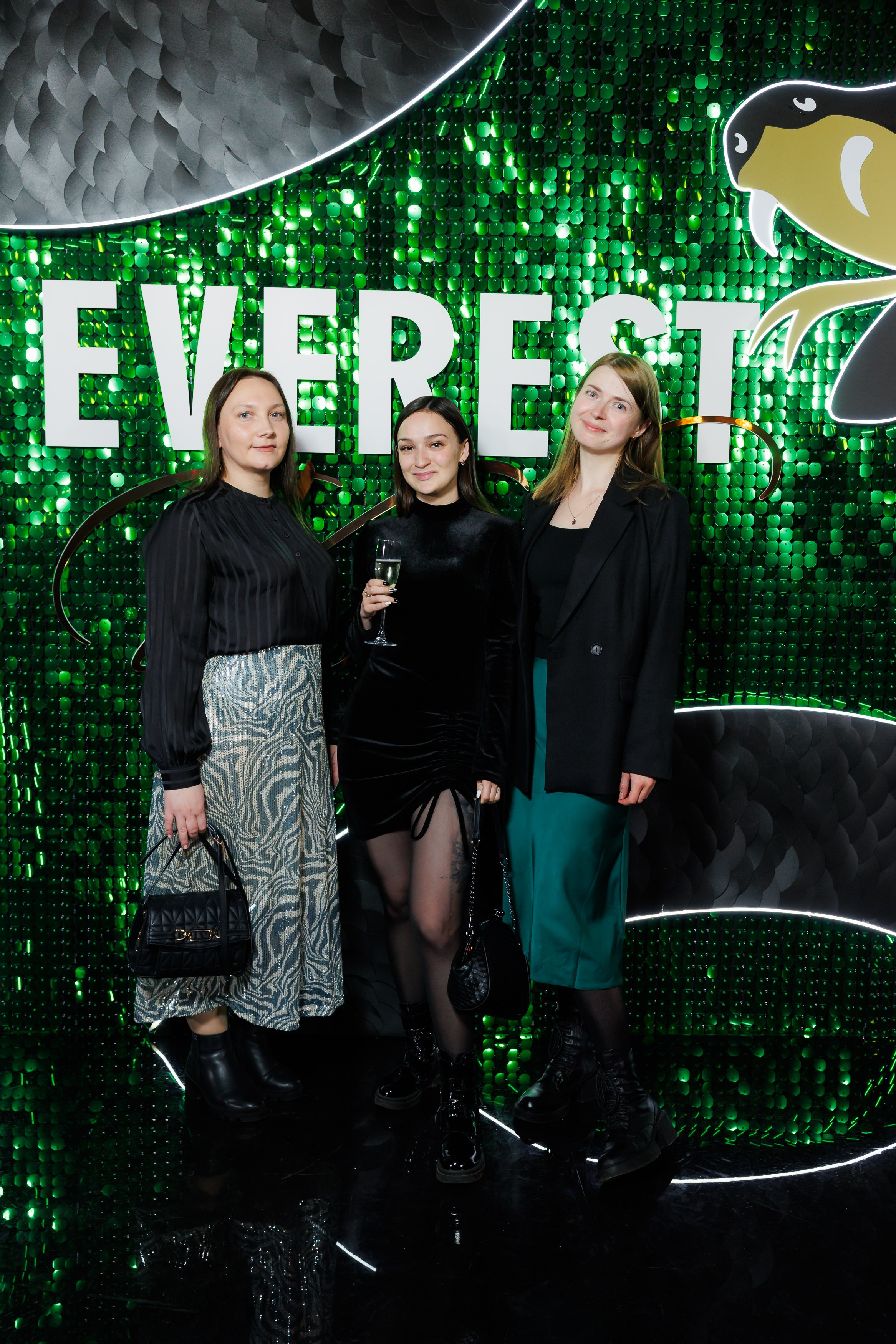 EVEREST VIBE NY «ТОЛЬКО ТС-С-С» 10.12.2024. EVEREST PHOTO REPORT