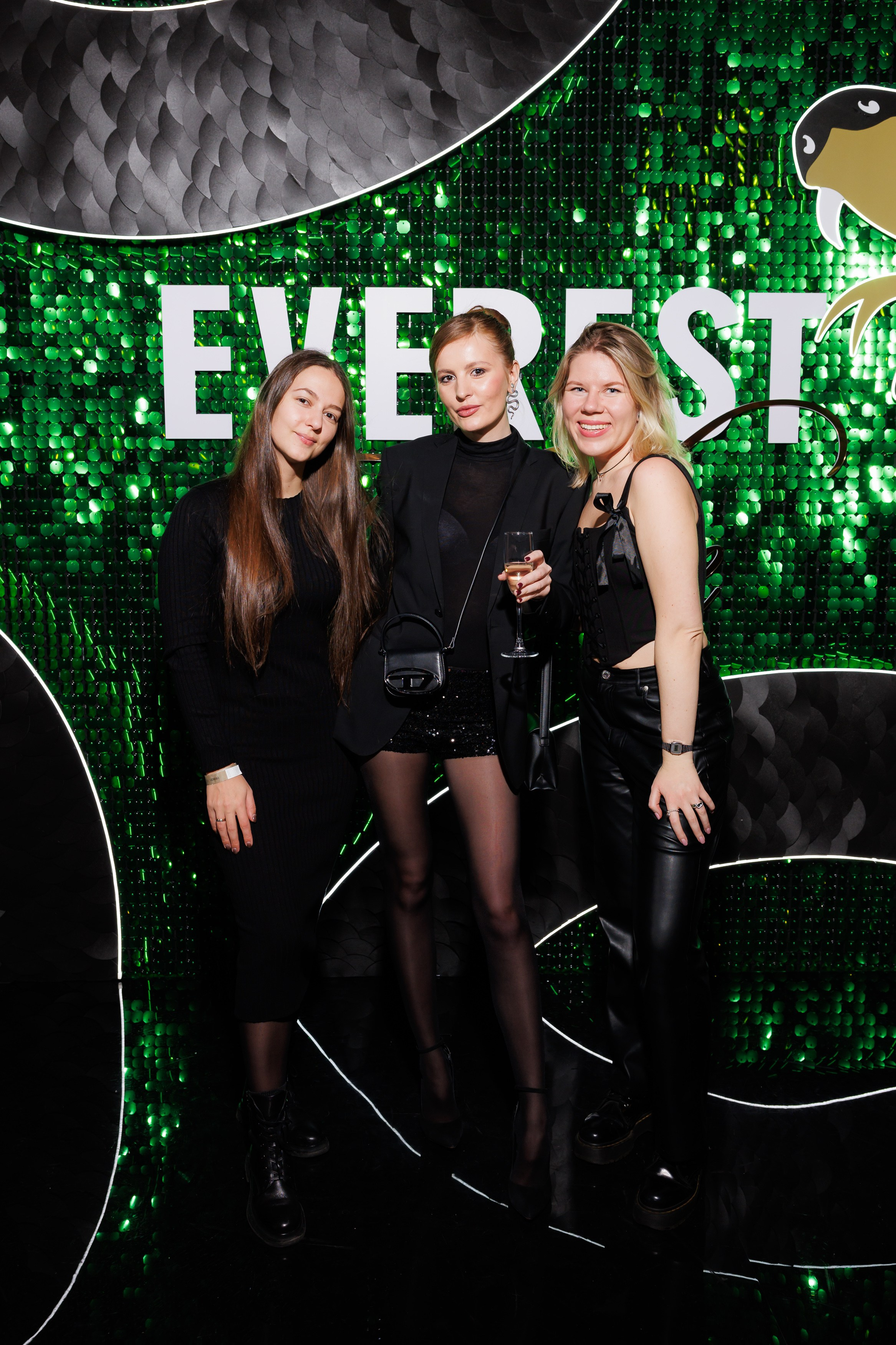EVEREST VIBE NY «ТОЛЬКО ТС-С-С» 10.12.2024. EVEREST PHOTO REPORT
