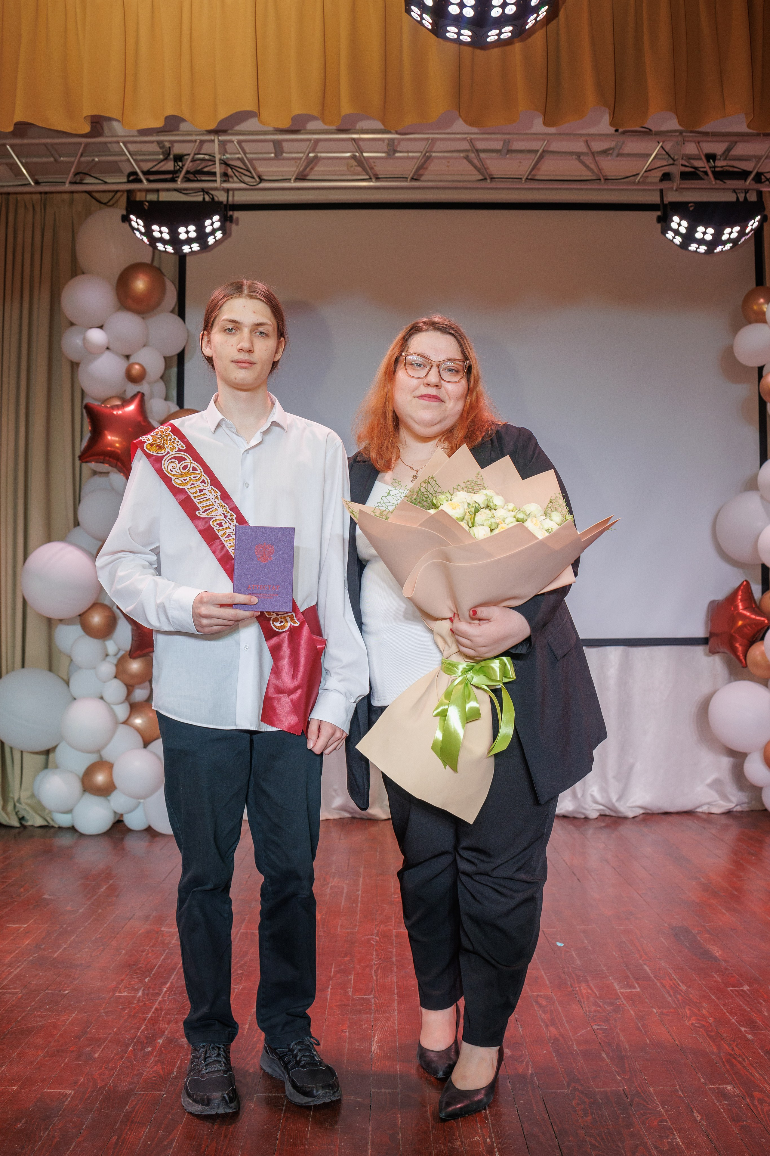 Вручение аттестатов. Свадебный и семейный фотограф в Новосибирске Ирина Дорошкова