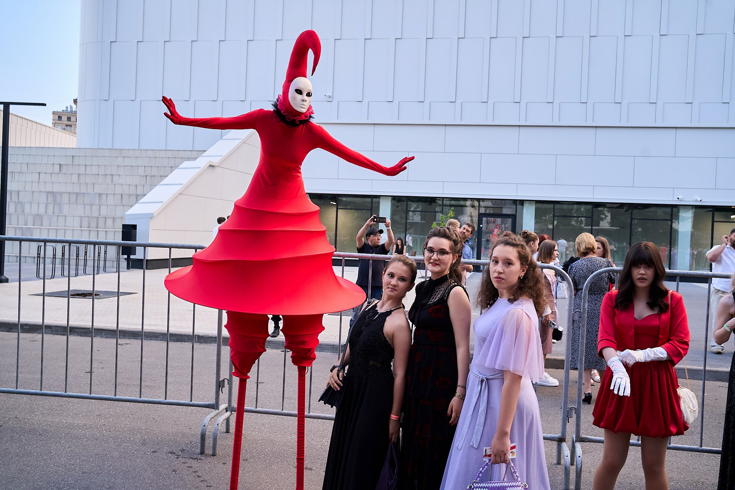 Выпускной 2024 концертный зал Академия ВТБ. Фотограф и Видеограф в Москве. Олег Корушев