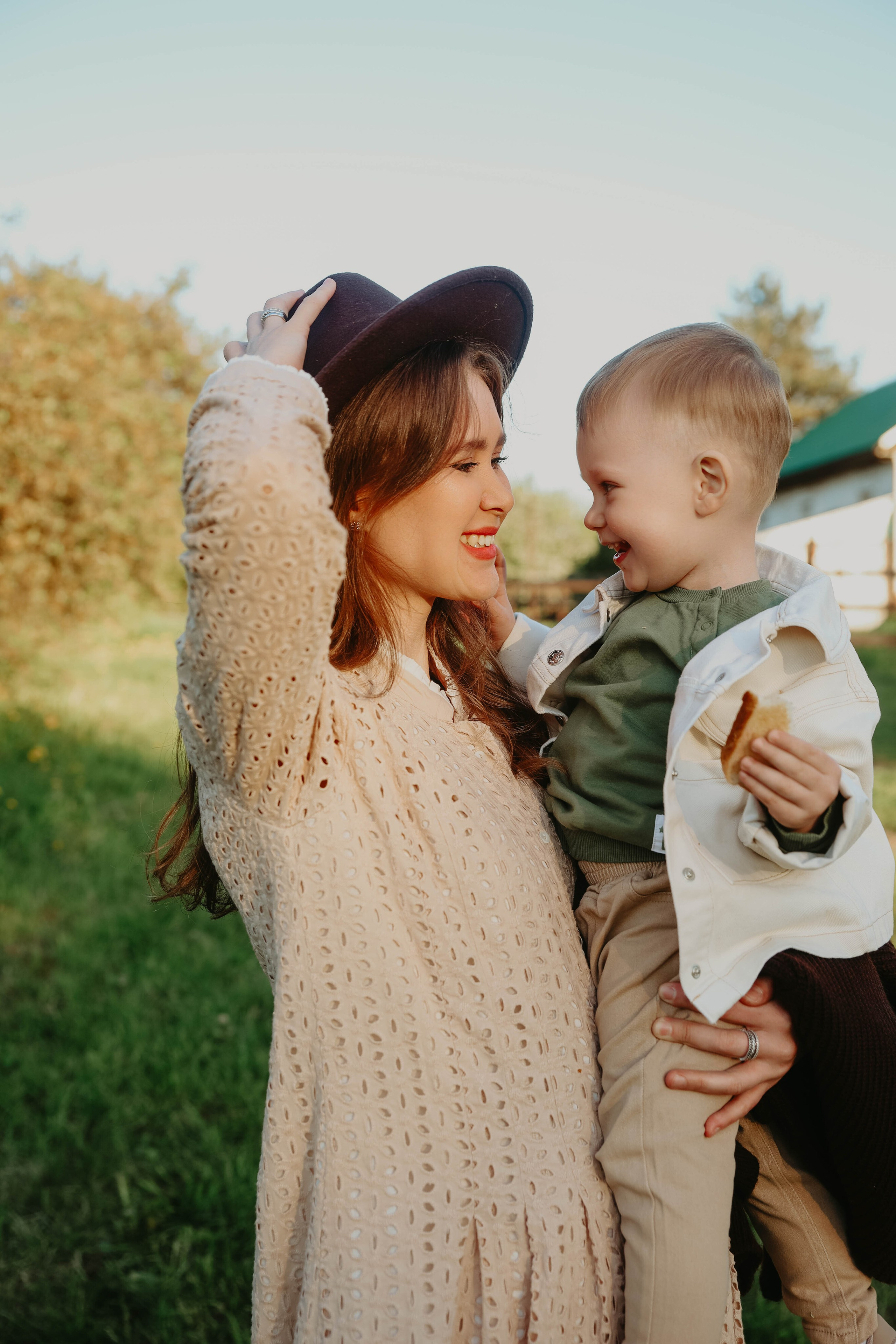 Семейная фотосессия с детьми в парке Коломенское. Свадебный и семейный фотограф в Москве