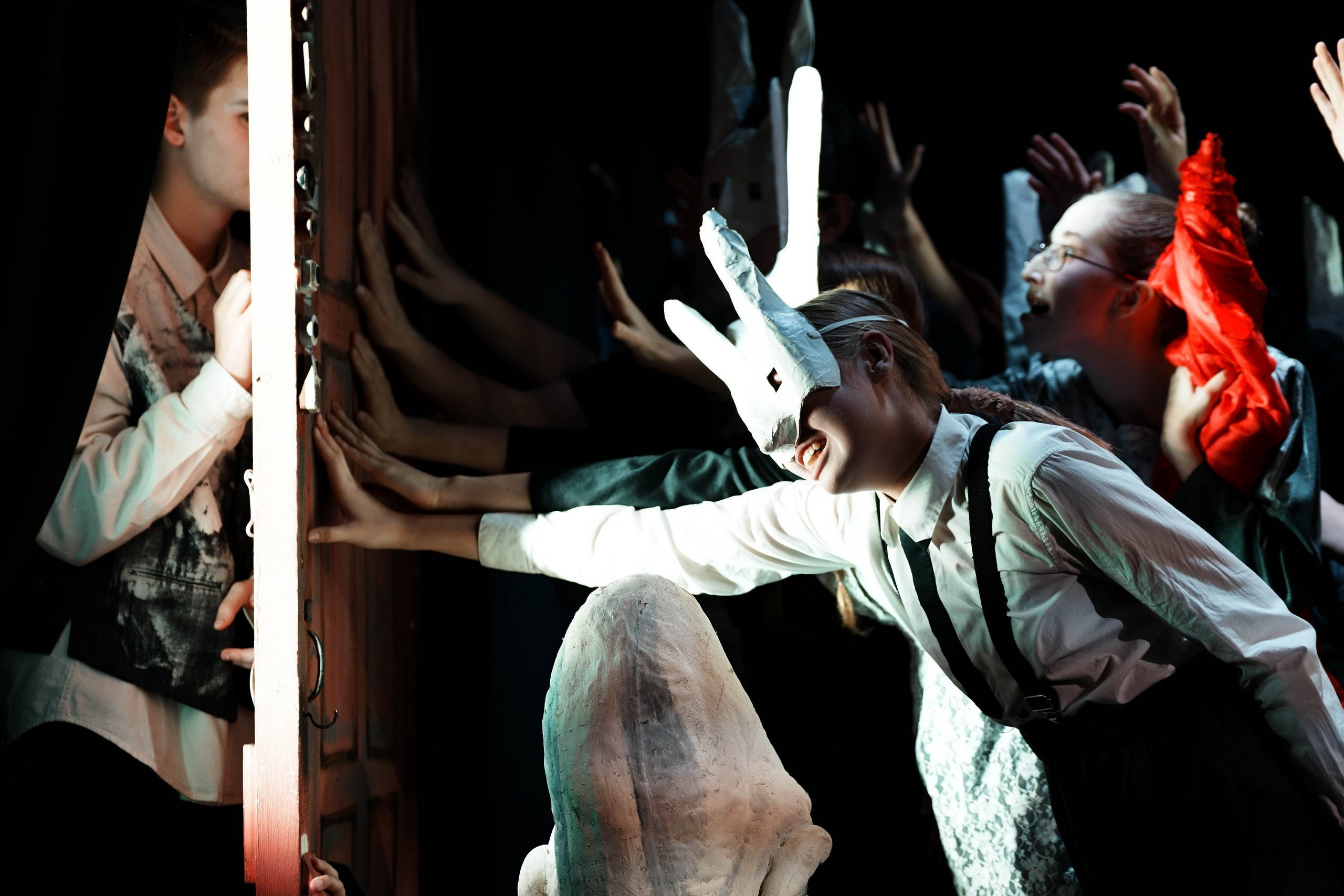 Спектакль «Папа, где ты». Федор Ратчин — фотограф