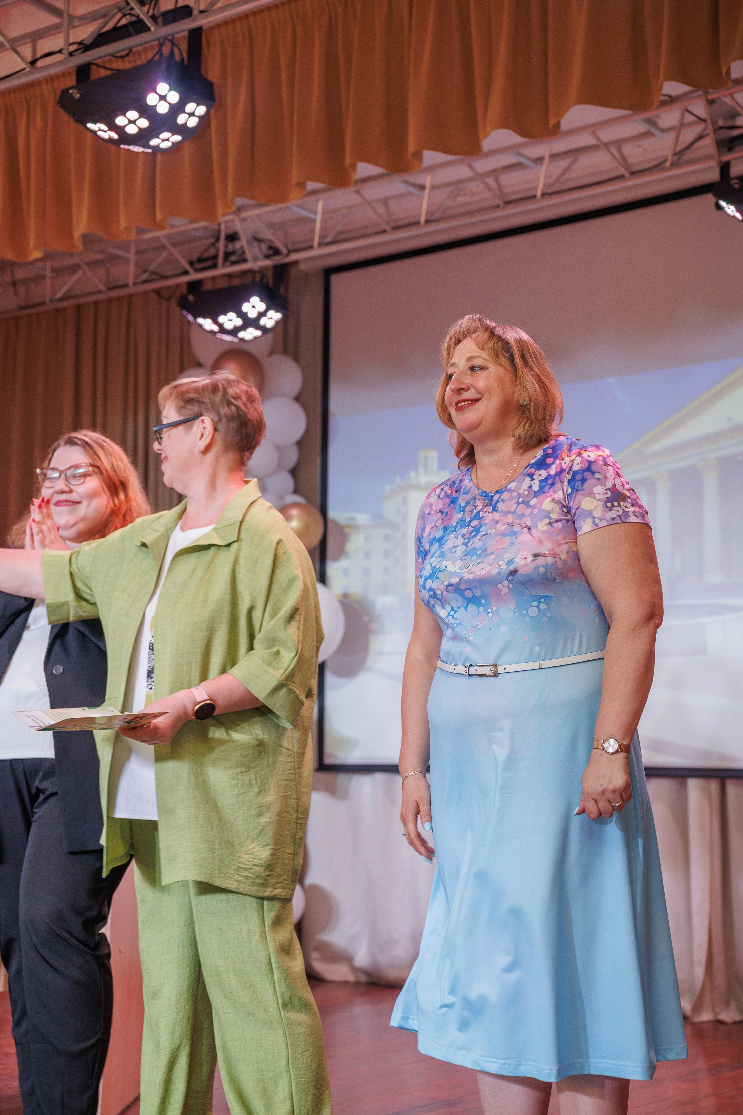 Вручение аттестатов. Свадебный и семейный фотограф в Новосибирске Ирина Дорошкова