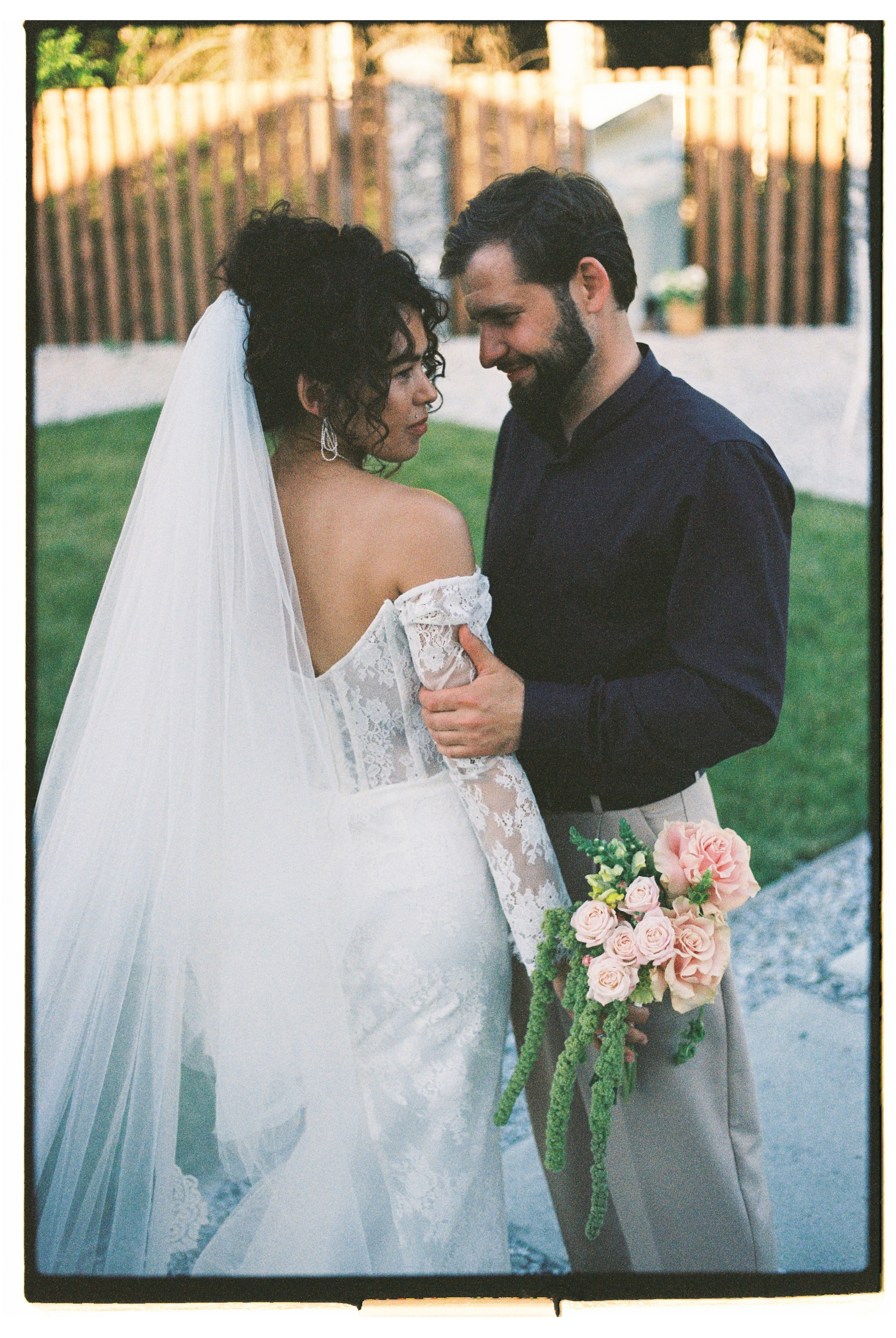 Плюс тридцать градусов на лужайке. Фотограф Андрей Куськало