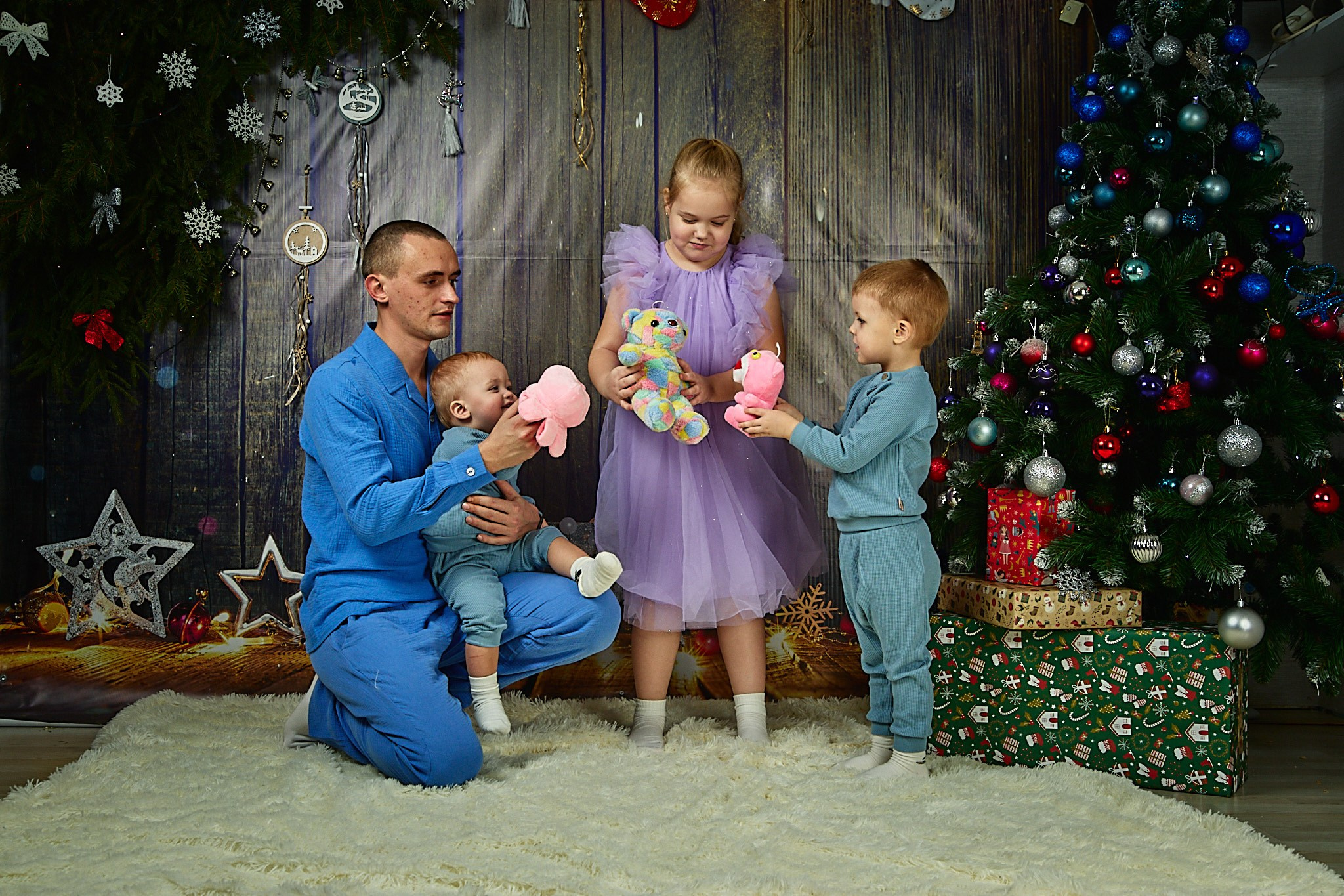 Новогодняя домашняя фотосессия. Свадебный и семейный фотограф в г. Волхов Алексей Кочерыжкин