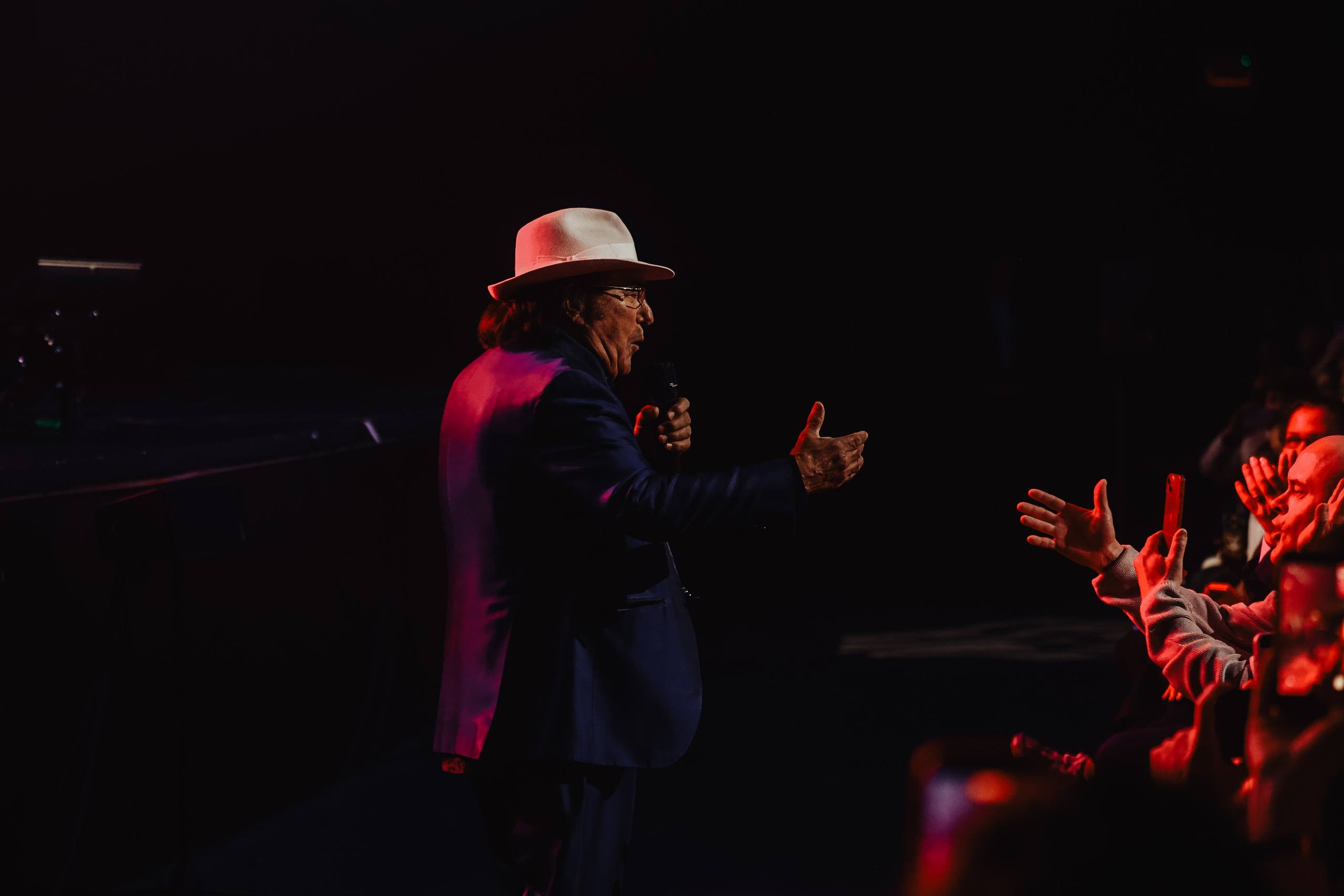 AL BANO. Nikophotoos