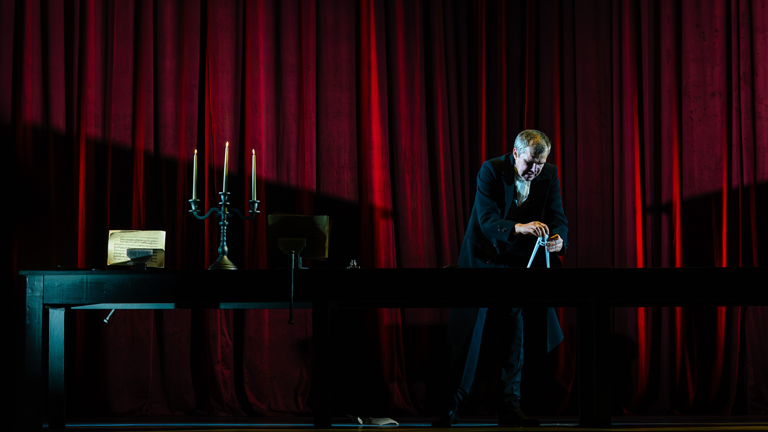 Театр Юного Зрителя «Маленькие трагедии». Фотограф Марк Файзулин