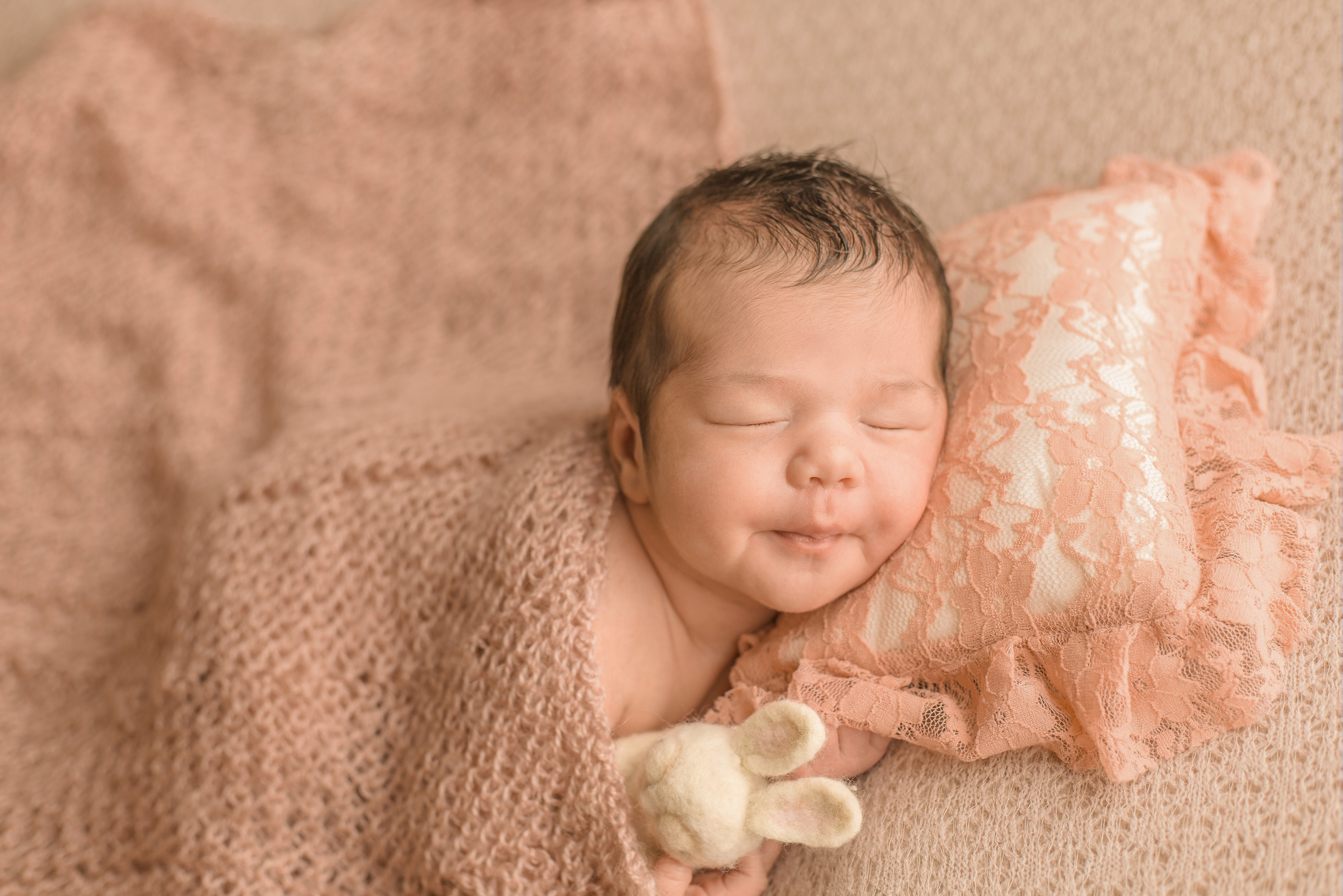 Новорожденные. Фотограф новорожденных Омск —со всем необходимым к вам домой