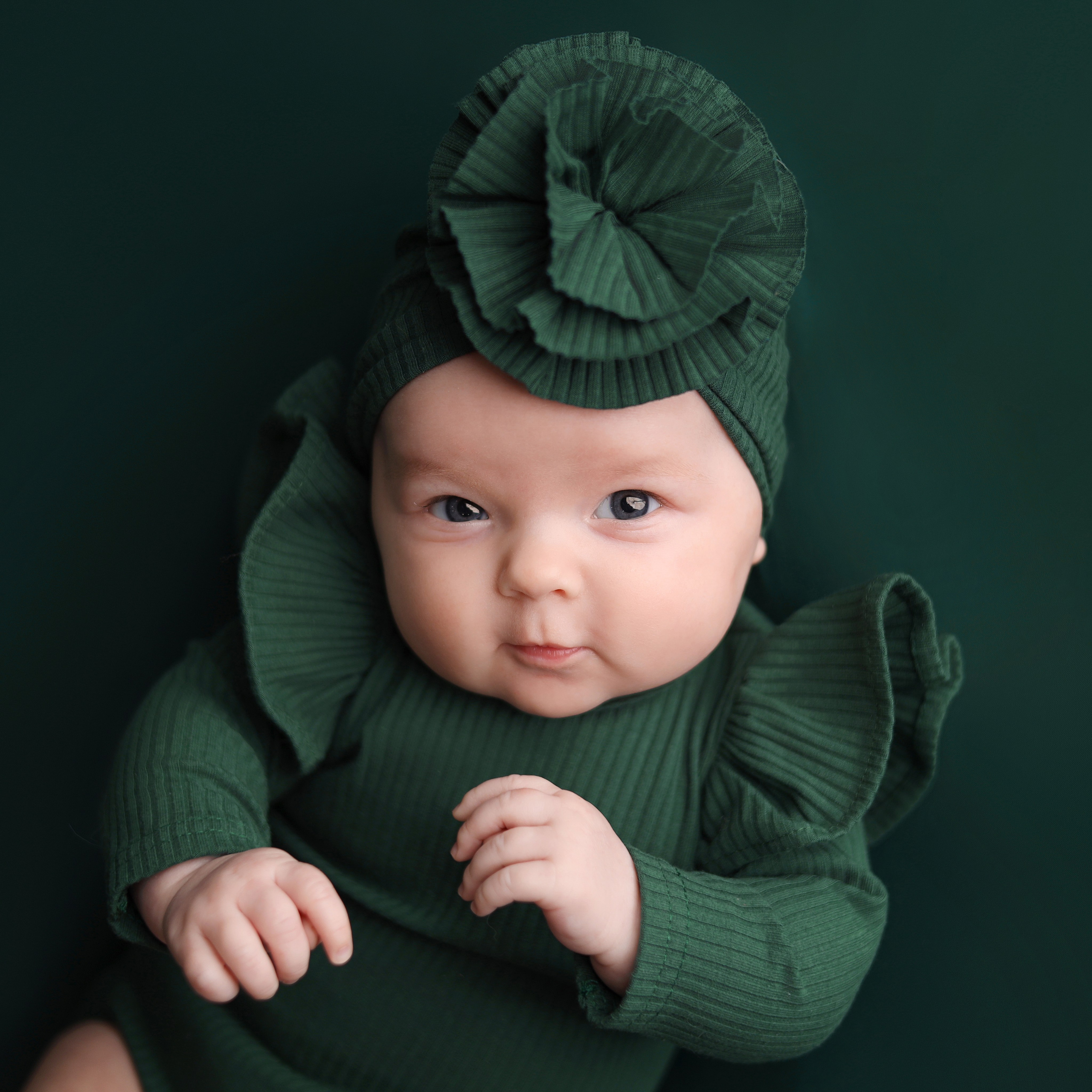 Костюмы для фотосъёмки девочек 3х месяцев. Фотограф новорожденных Москва. Ньюборн фотограф Москва