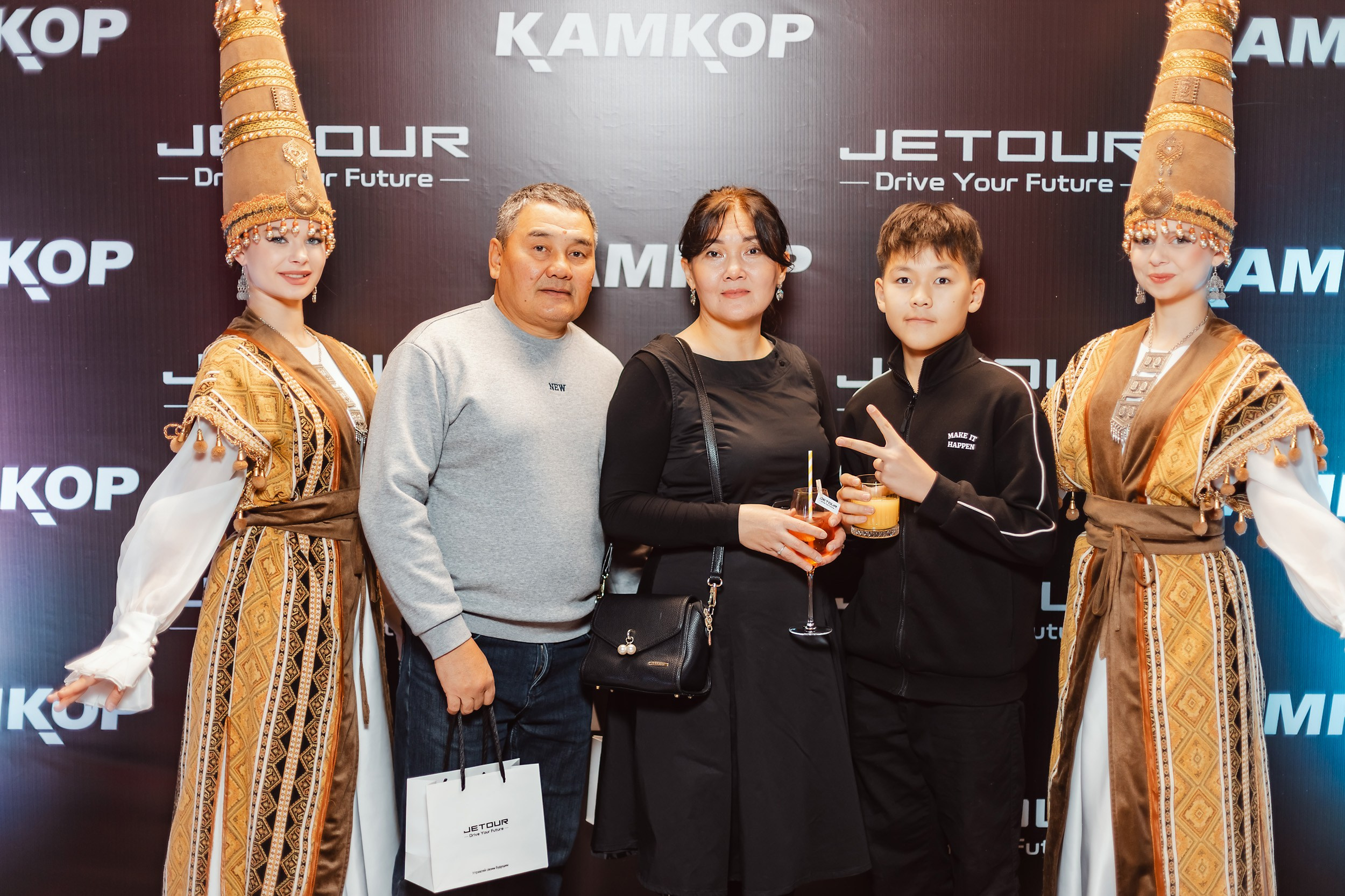 Открытие Jetour. Кипятком Павлодар