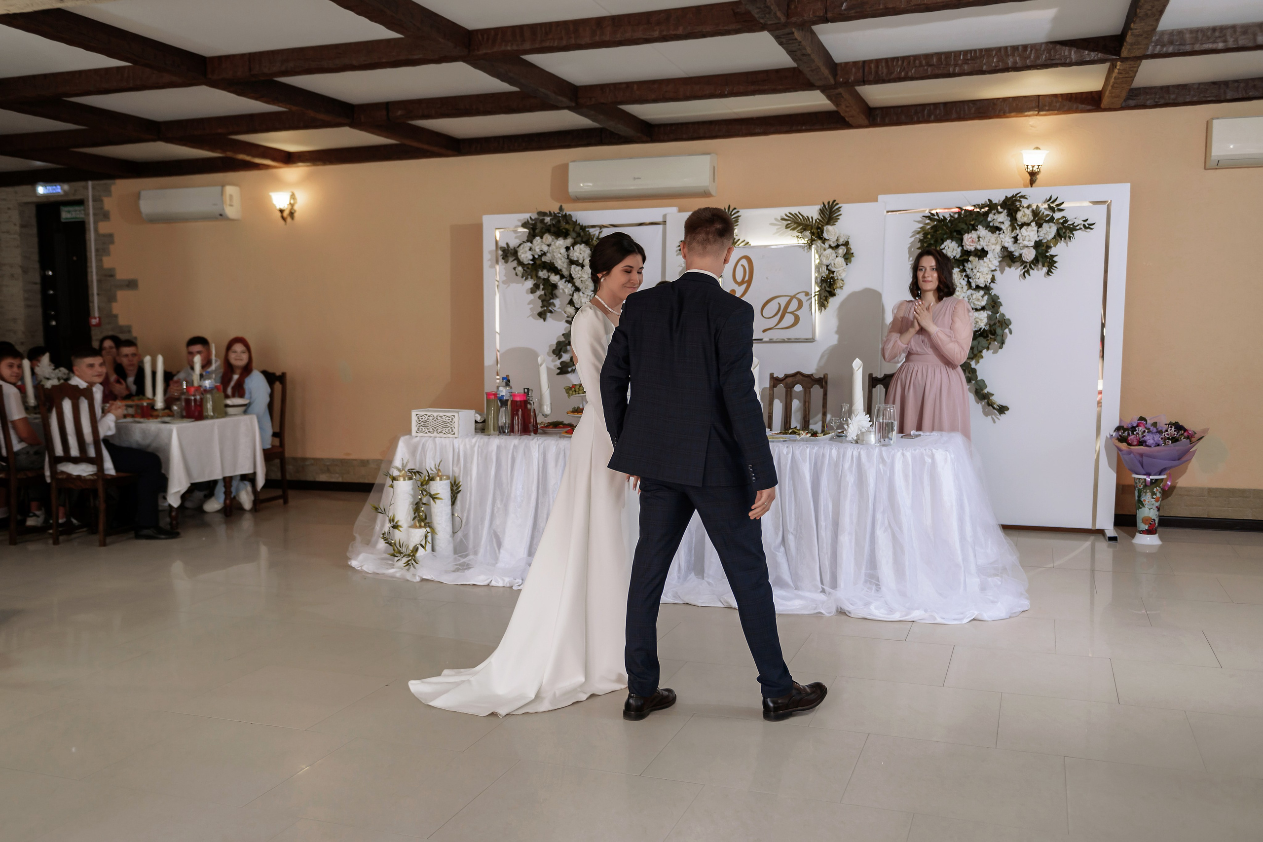 Эдуард и Виктория. Свадебный фотограф Белгород Валуйки Старый Оскол Воронеж