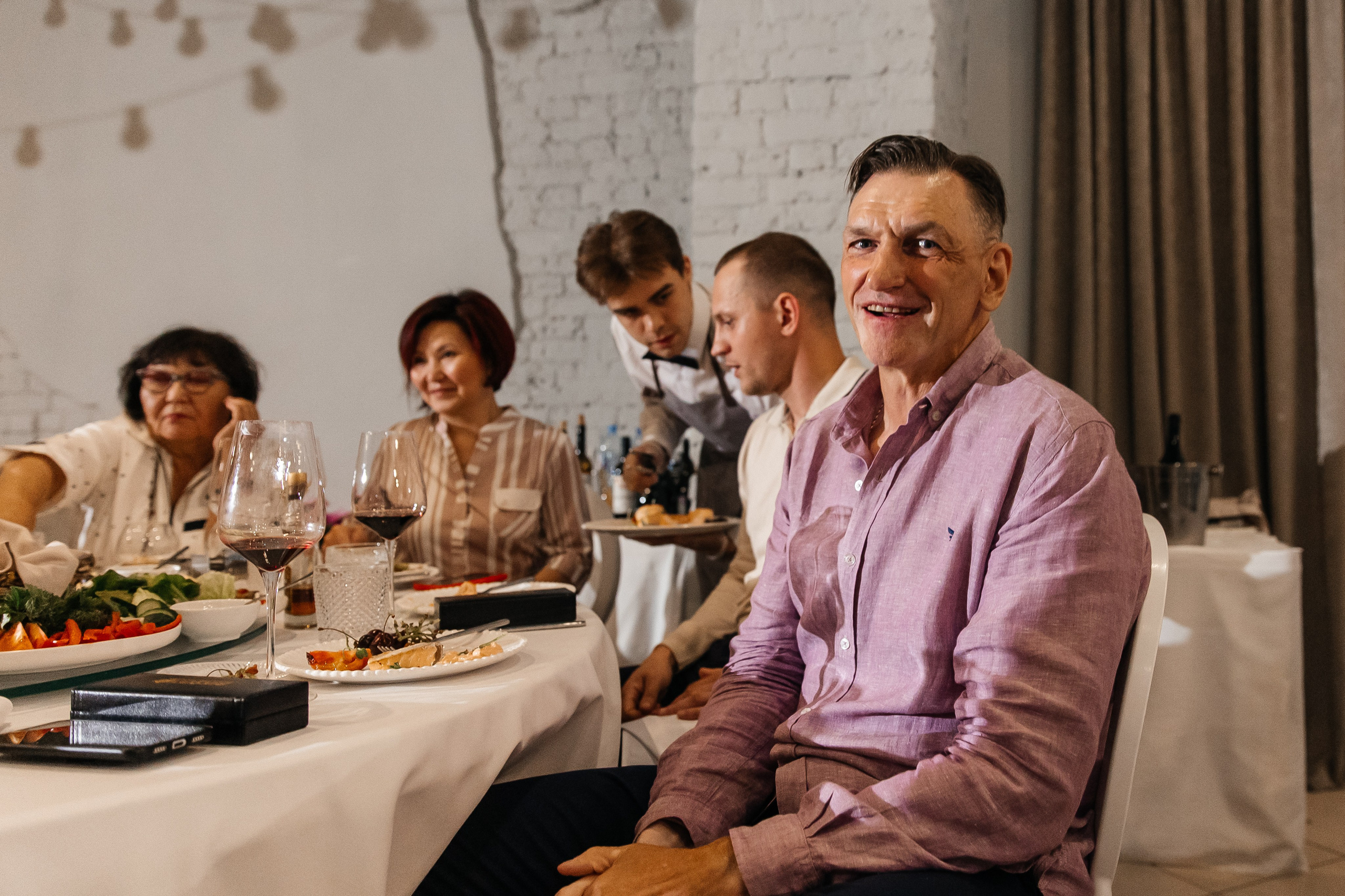 2023-06-23 Выпускной МБОУ СОШ № 10. Фотограф в Красноярске