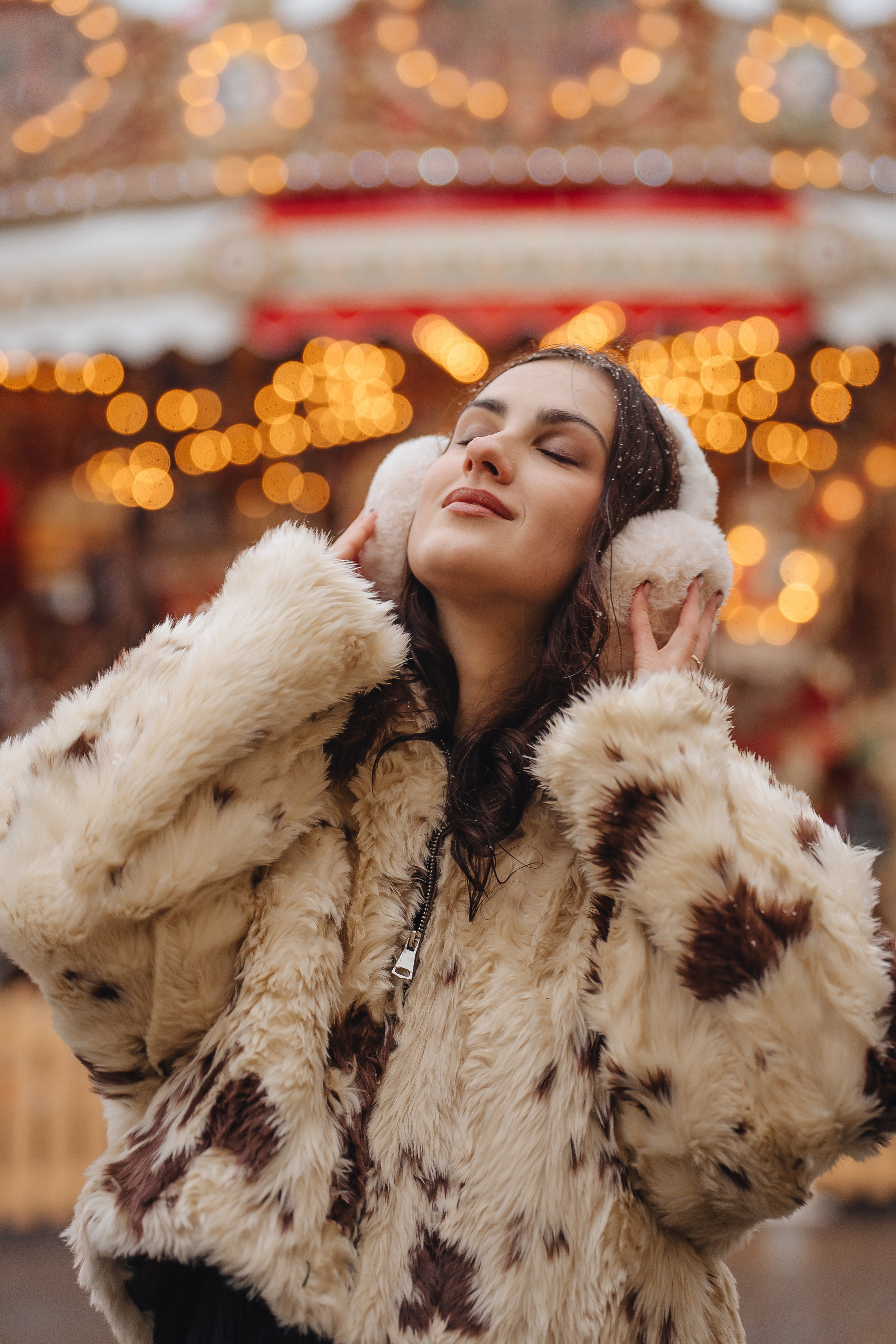 ПРОГУЛКА НА МАНЕЖНОЙ ПЛОЩАДИ ДЛЯ ДЕВУШКИ ПЕРЕД НОВЫМ ГОДОМ (НОВОГОДНЯЯ ФОТОСЕССИИЯ НА МАНЕЖНОЙ ПЛОЩАДИ). Профессиональный фотограф, Санкт-Петербург — Виктория Богомолова