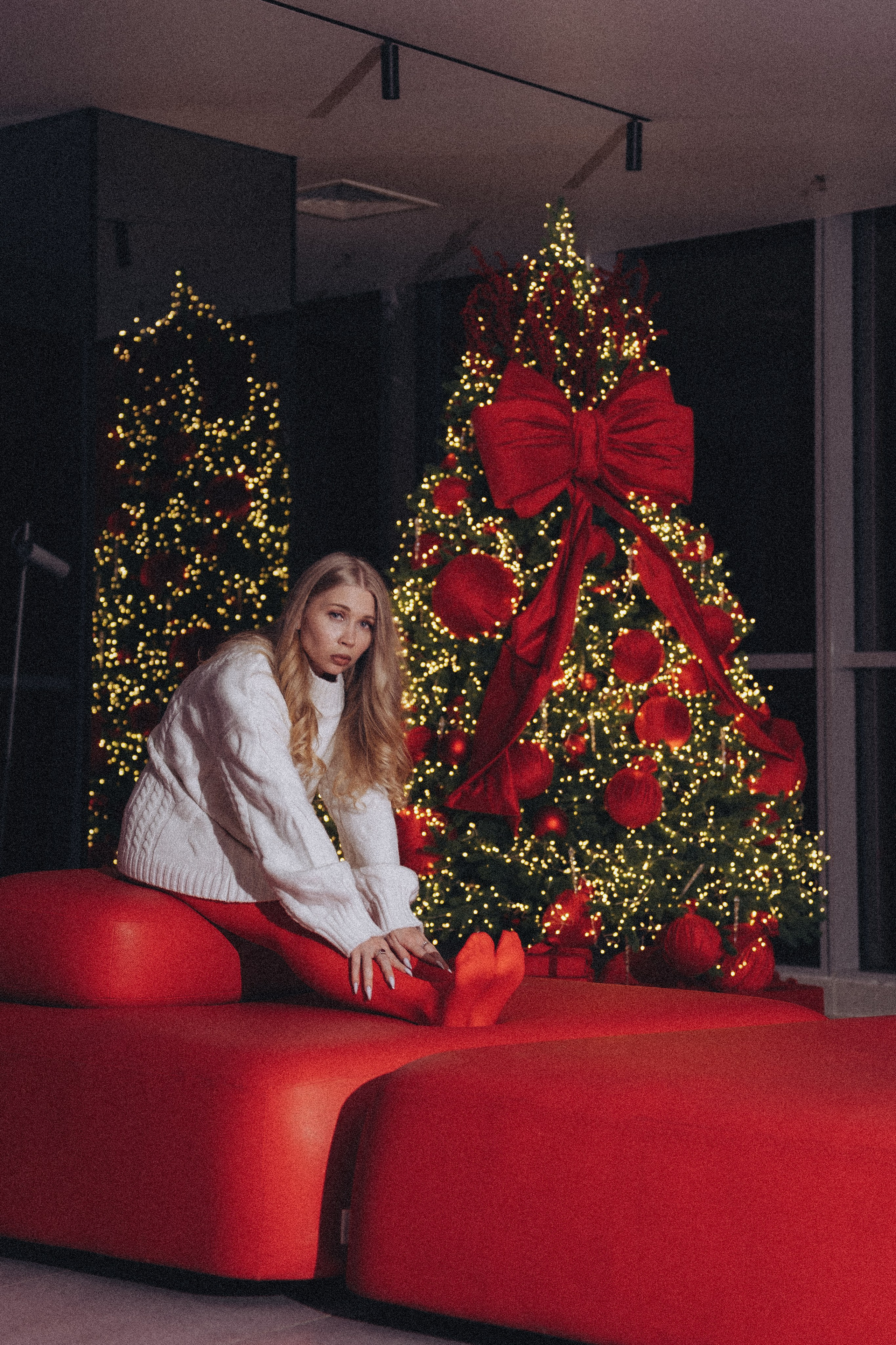 ФОТОСЕССИЯ К НОВОМУ ГОДУ В СТУДИИ С ЕЛОЧКОЙ КРАСИВЫЙ ОБРАЗ. Профессиональный фотограф, Санкт-Петербург — Виктория Богомолова