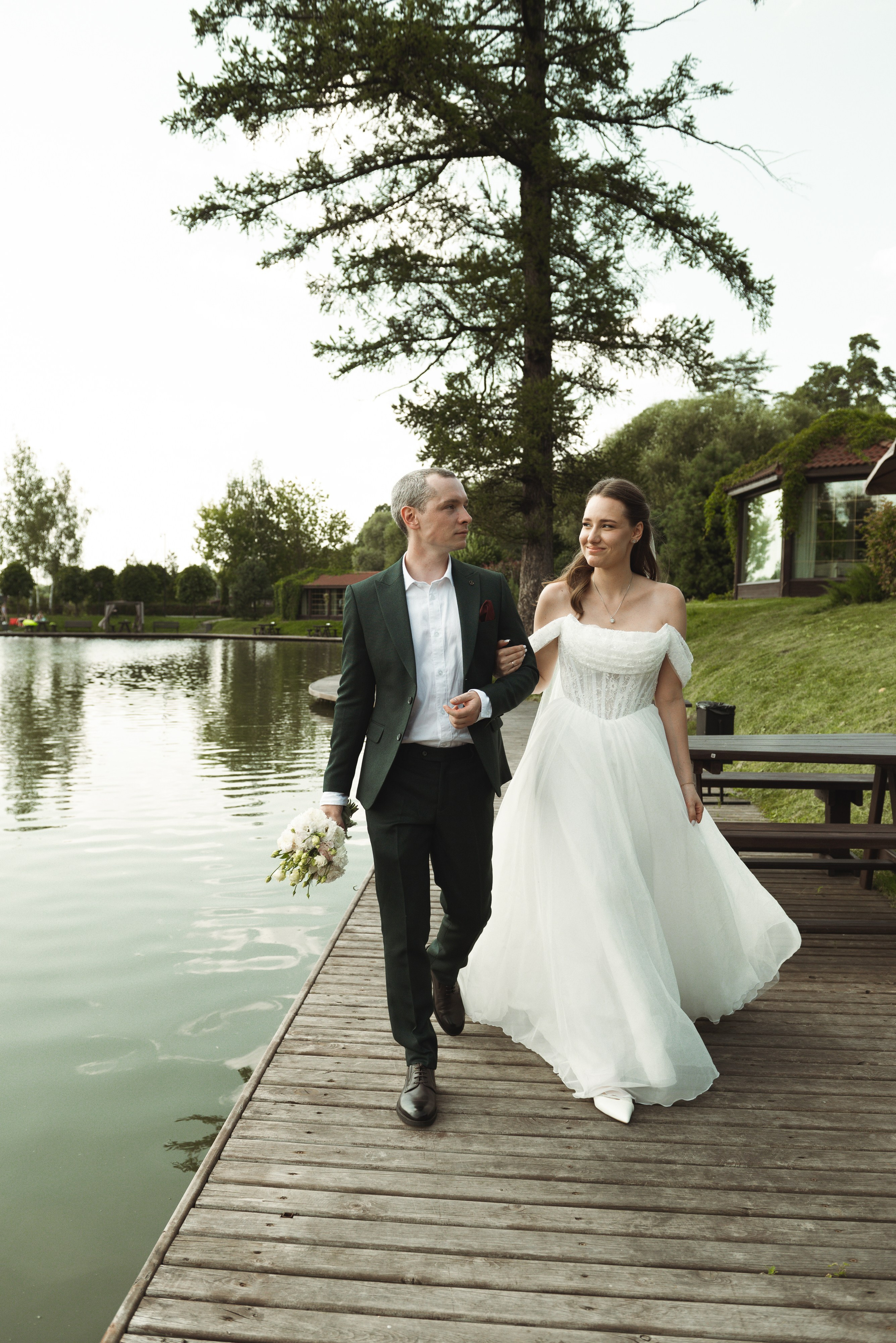 Свадьба в ЗаВидное. Фотограф Москва Настя Профотовна. Репортажные, свадебные и контент фотосессии