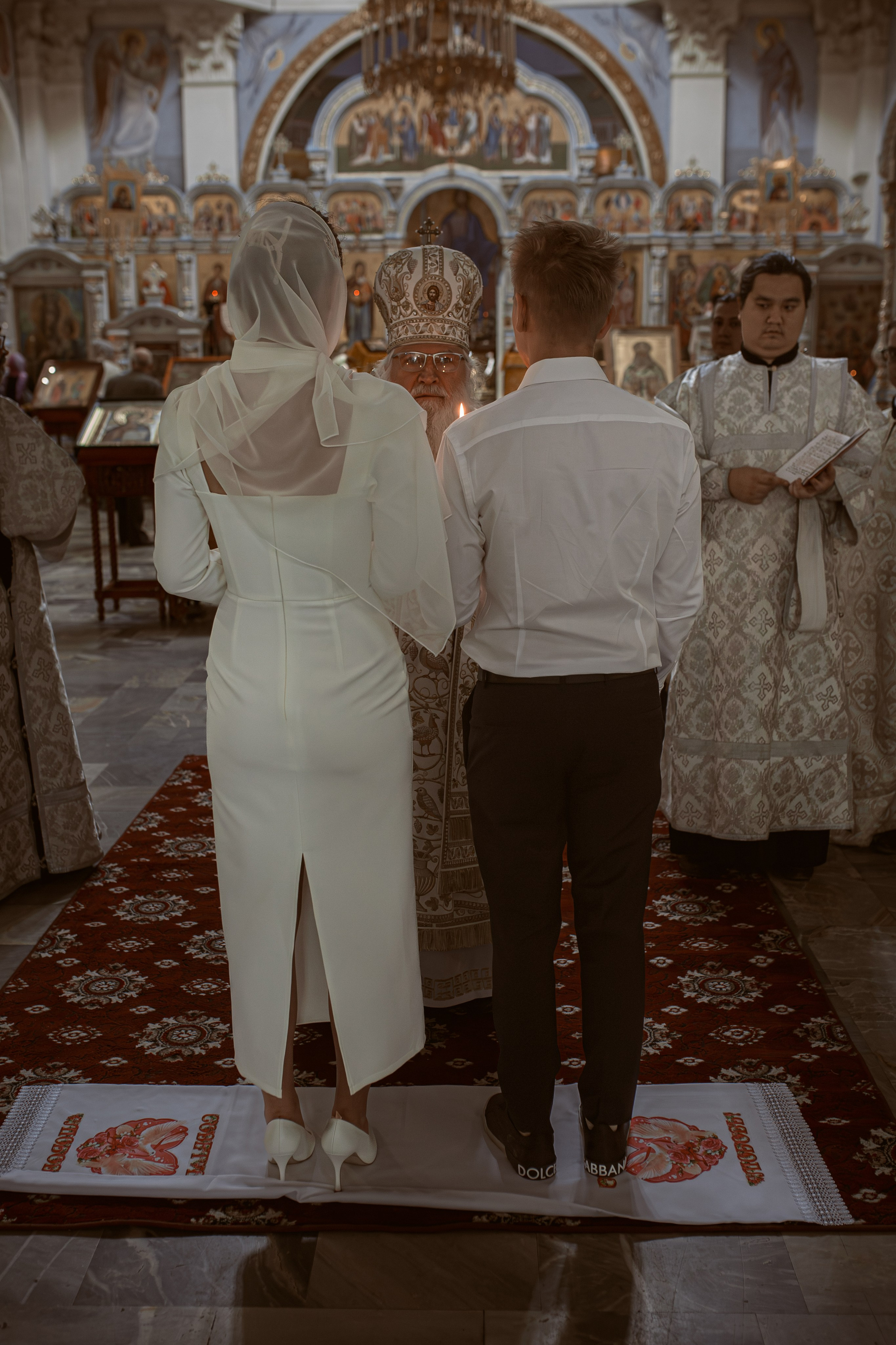 жених и невеста на венчании в Ташкенте