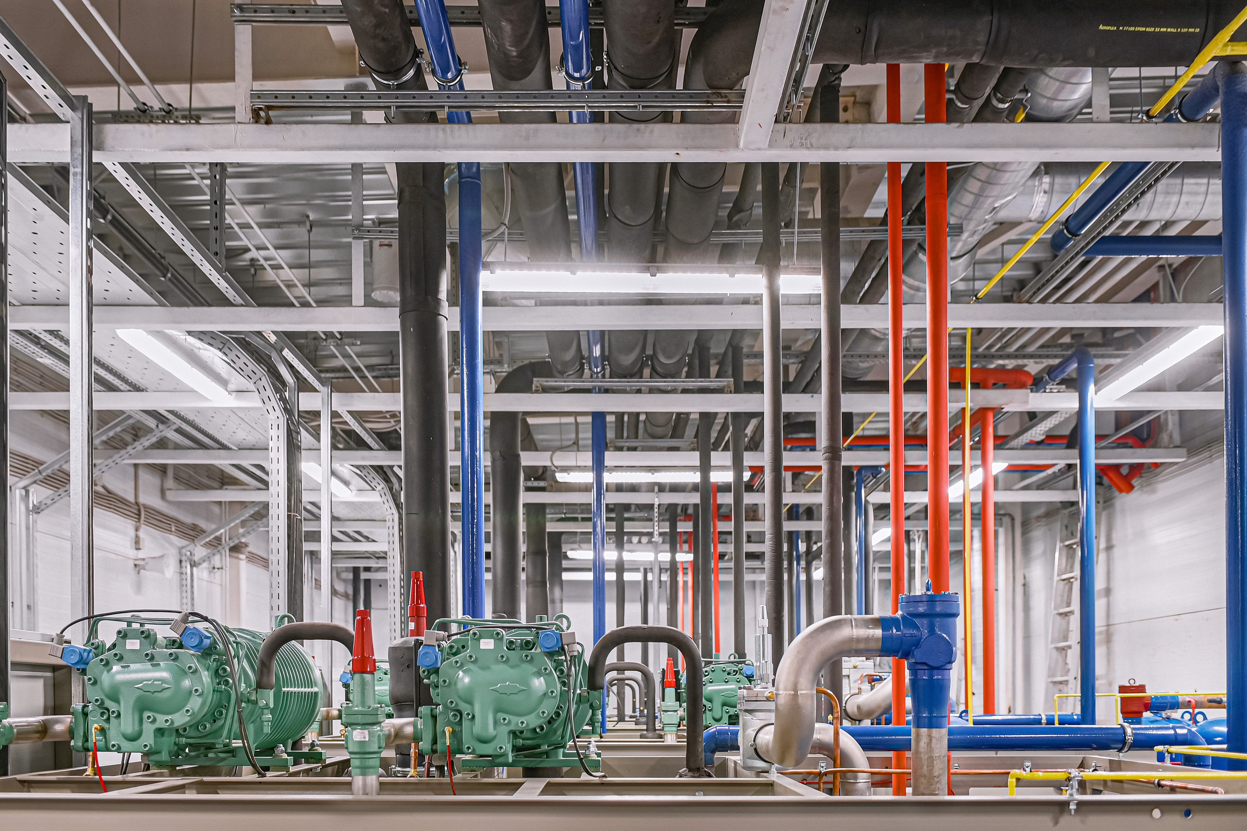 Ингениум — Инженерная система охлаждения для распределительного центра X5 Retail Group (Пятёрочка). Фотограф Яковлев Роман — Красноярск