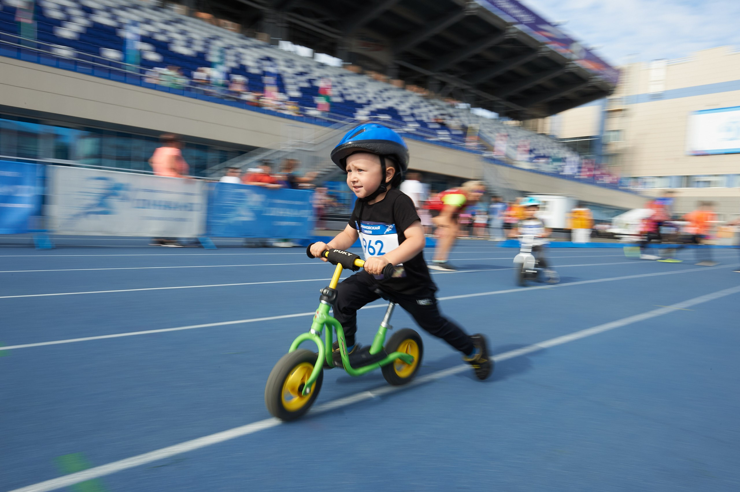 Динамовская миля 2024. Спортивный репортажный фотограф в Ижевске Сергей Мерзляков