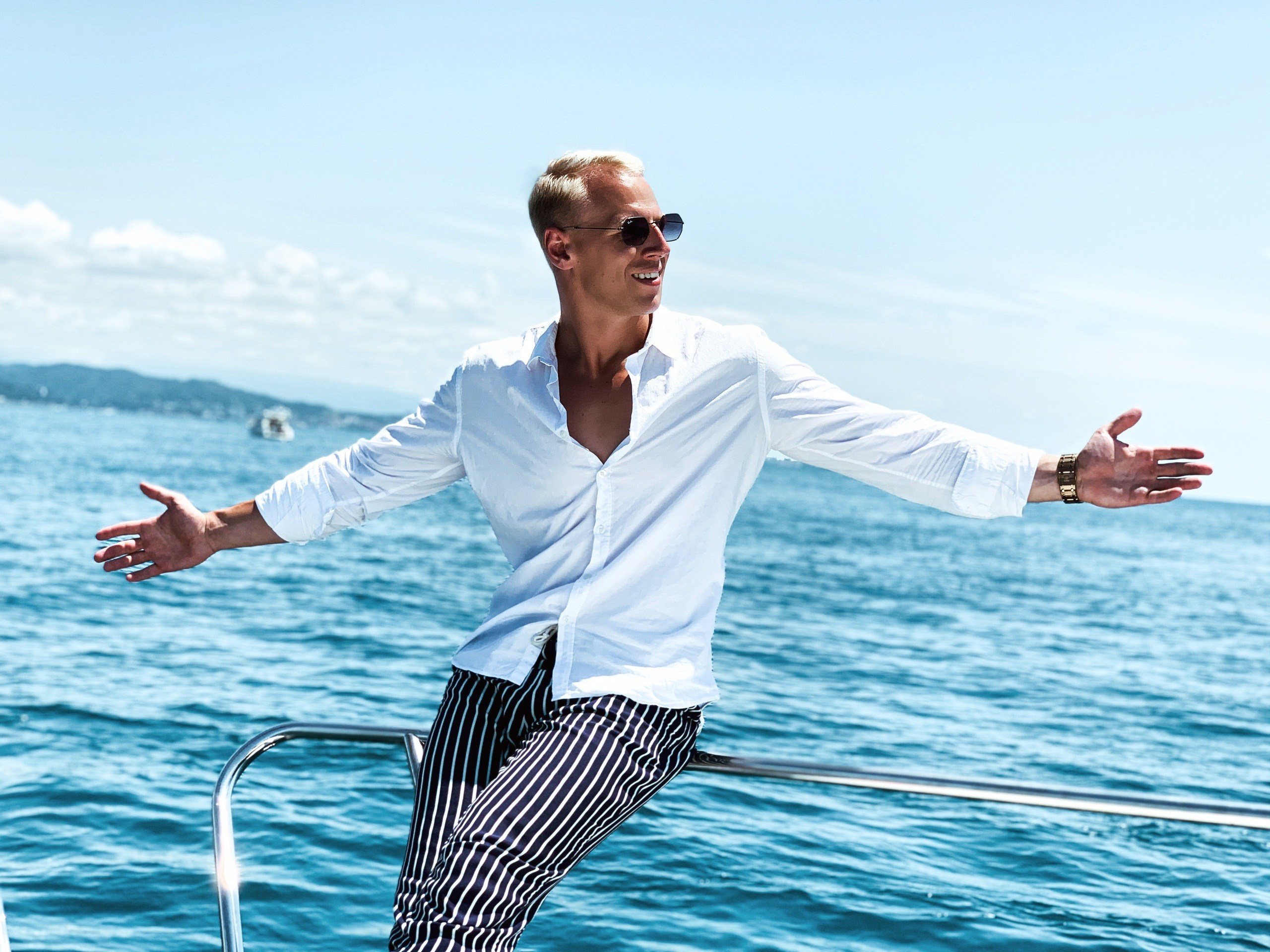 Михаил, 186 рост, 50-52. KED Production — продакшн из СПб. Создаём фото, видео и контент, который помогает брендам и селлерам продавать больше