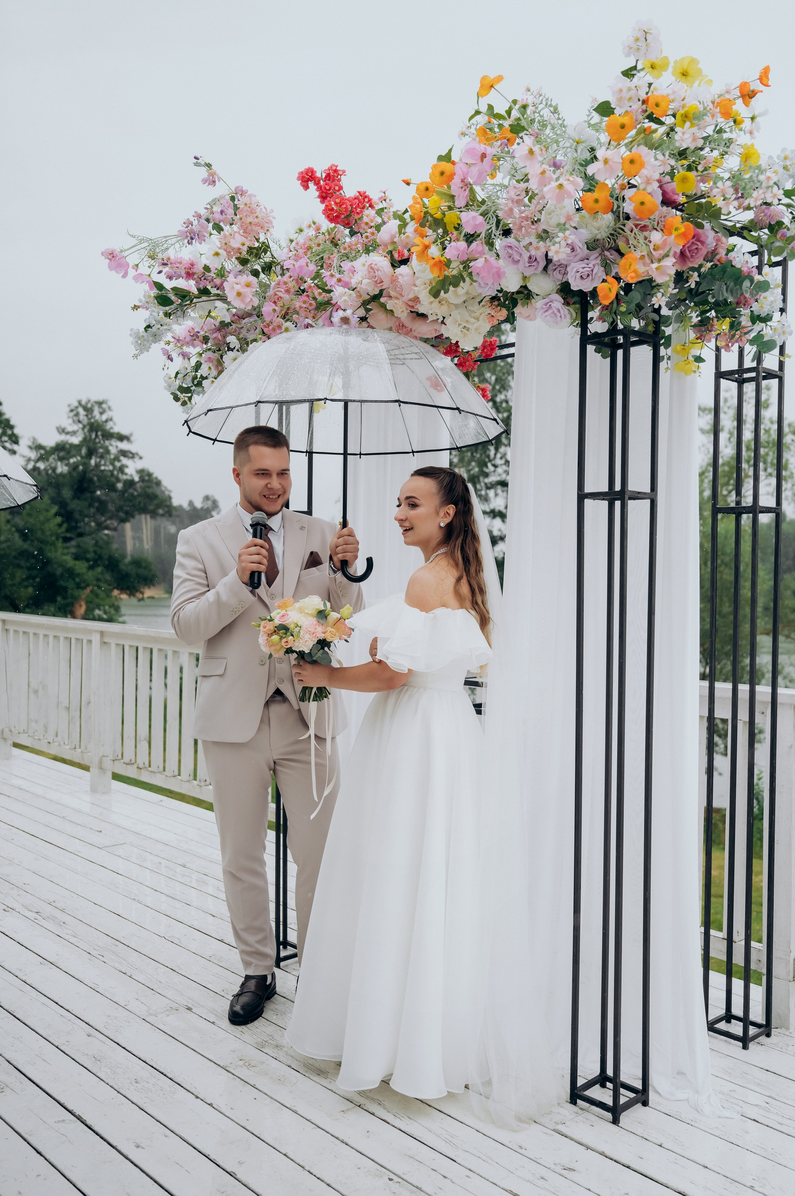 Дождь, Гребнево, любовь. Свадебный и семейный фотограф Виктория Носачёва. Щелково, Москва и МО