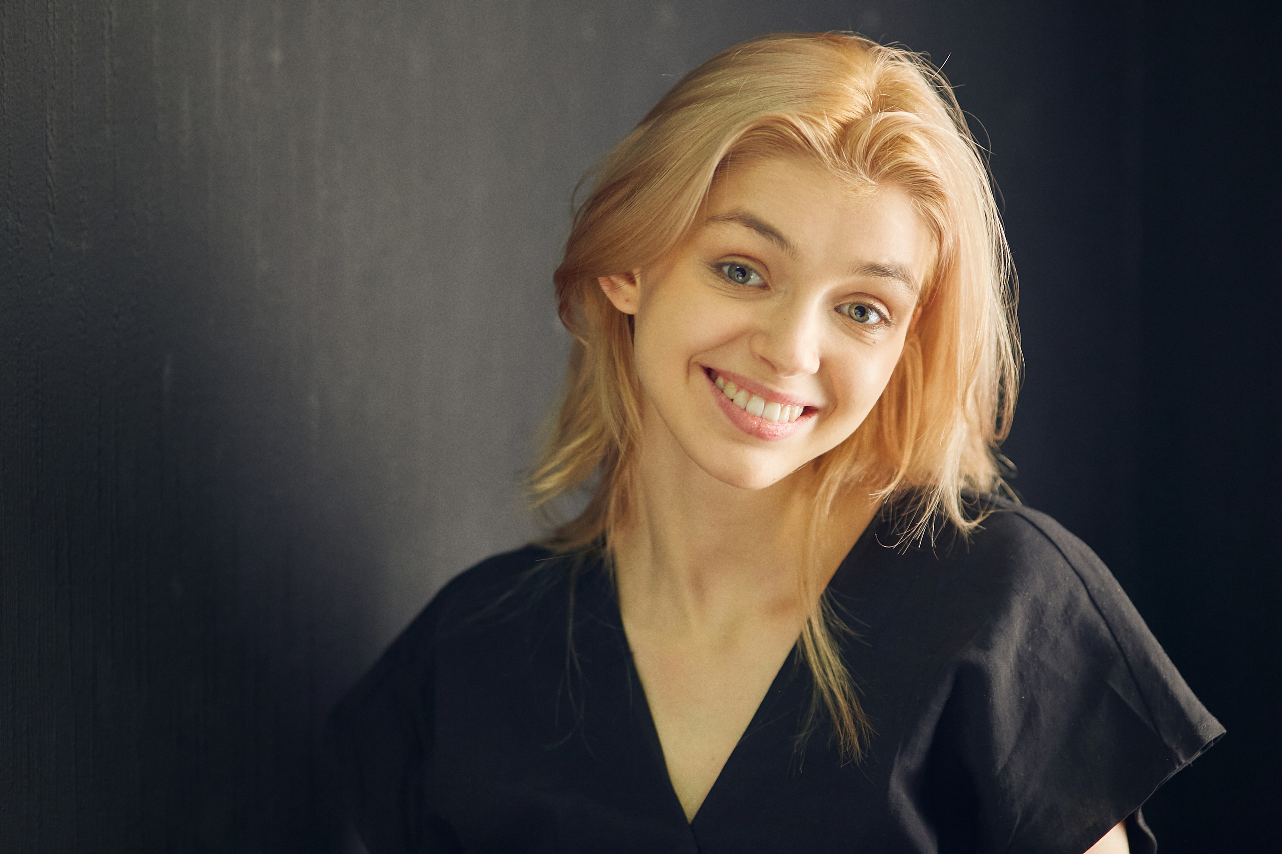 София Витаута актриса фильма "Нормальный только я"