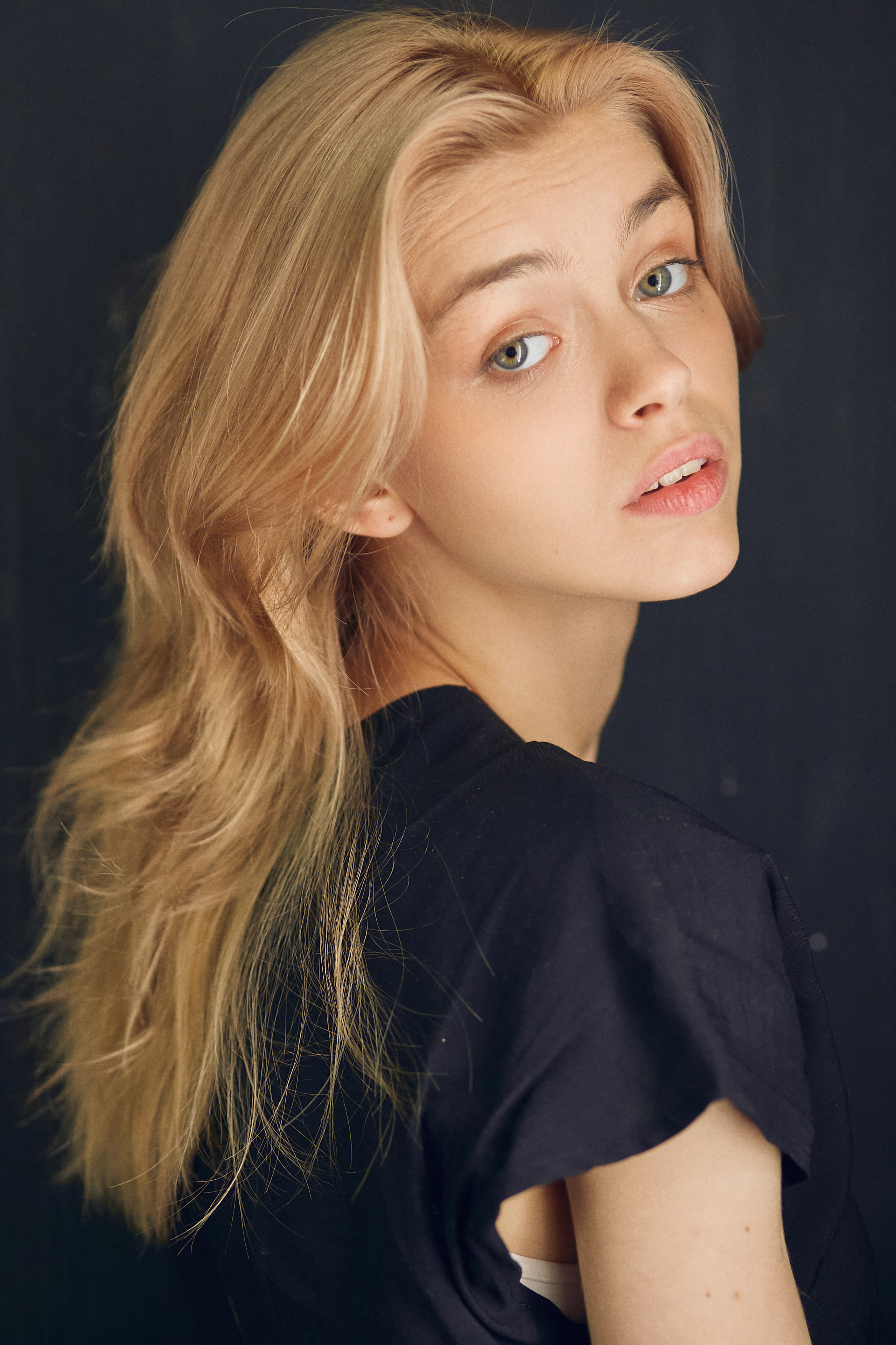 София Витаута актриса фильма "Нормальный только я"