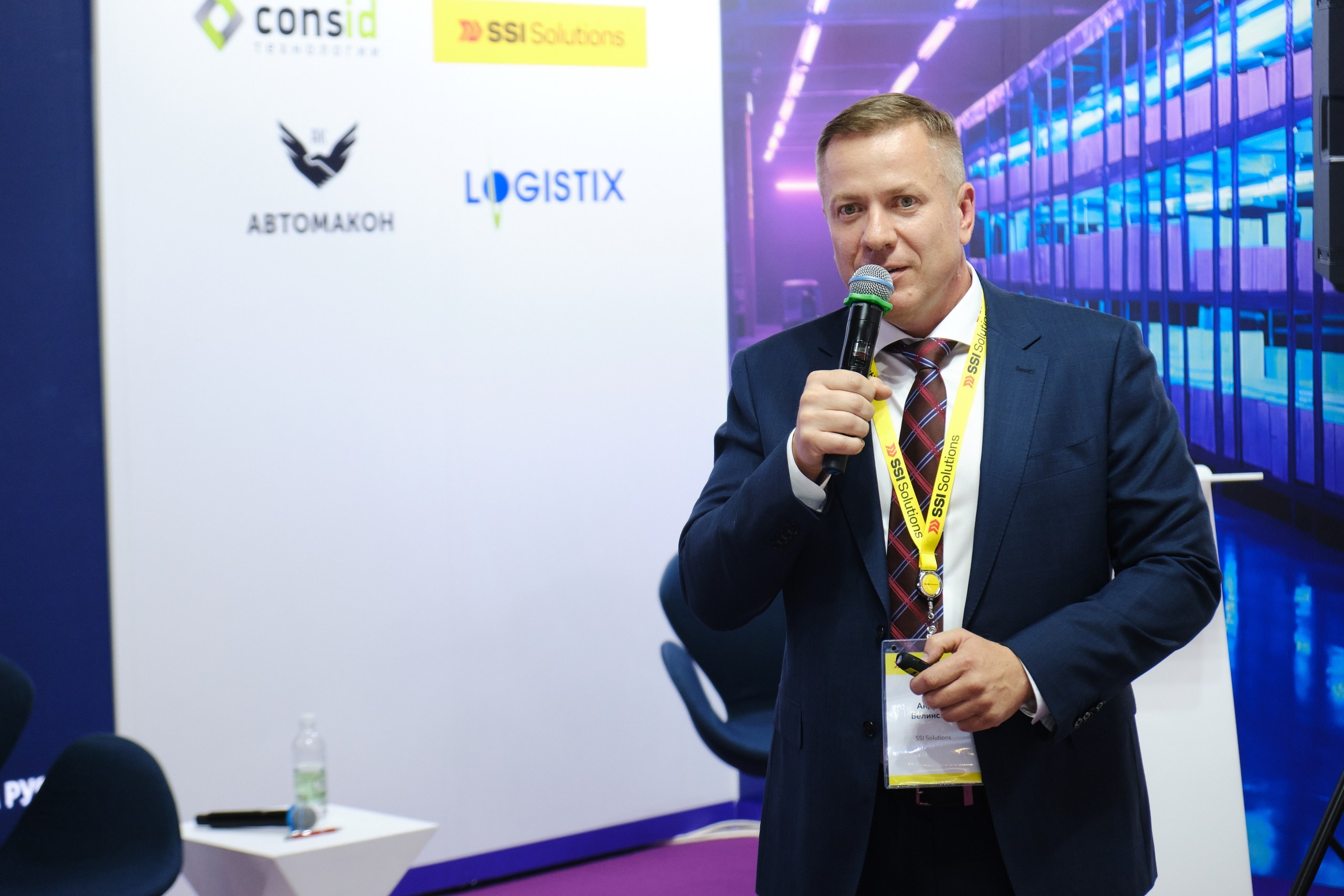 Выставка CeMAT. Репортажный фотограф в Москве Денис Тамко