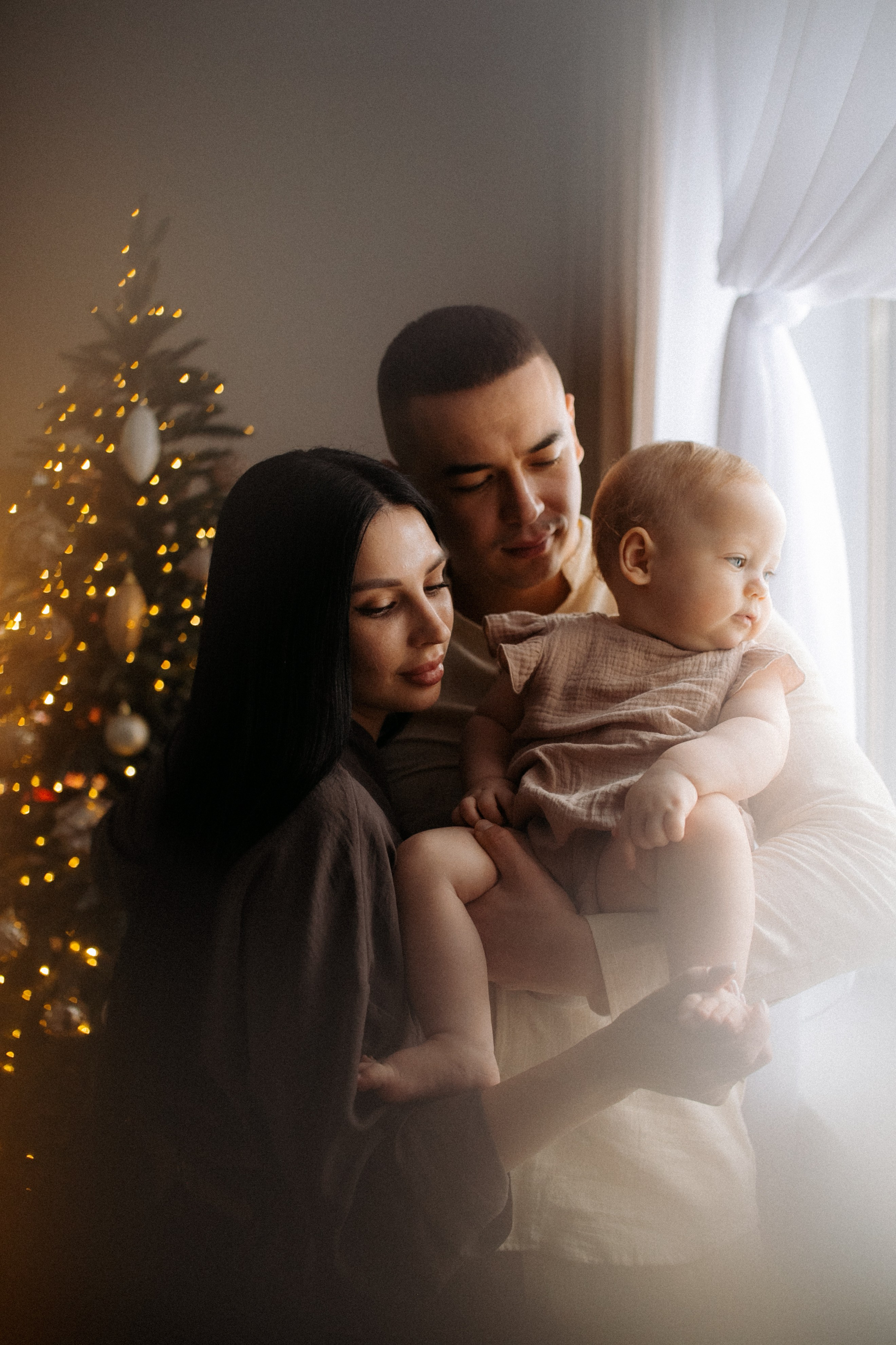 Денис, Юля и крошка Варвара. Семейный фотограф в Москве и Люберцах Юлия Гуськова