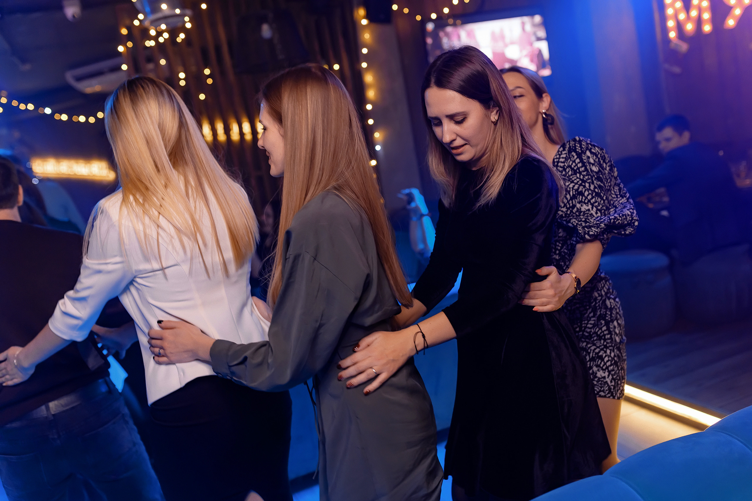 17\12\21 Новогоднее караоке в Мяте. Мята Спортивная — Кальянная, караоке, бар в Минске