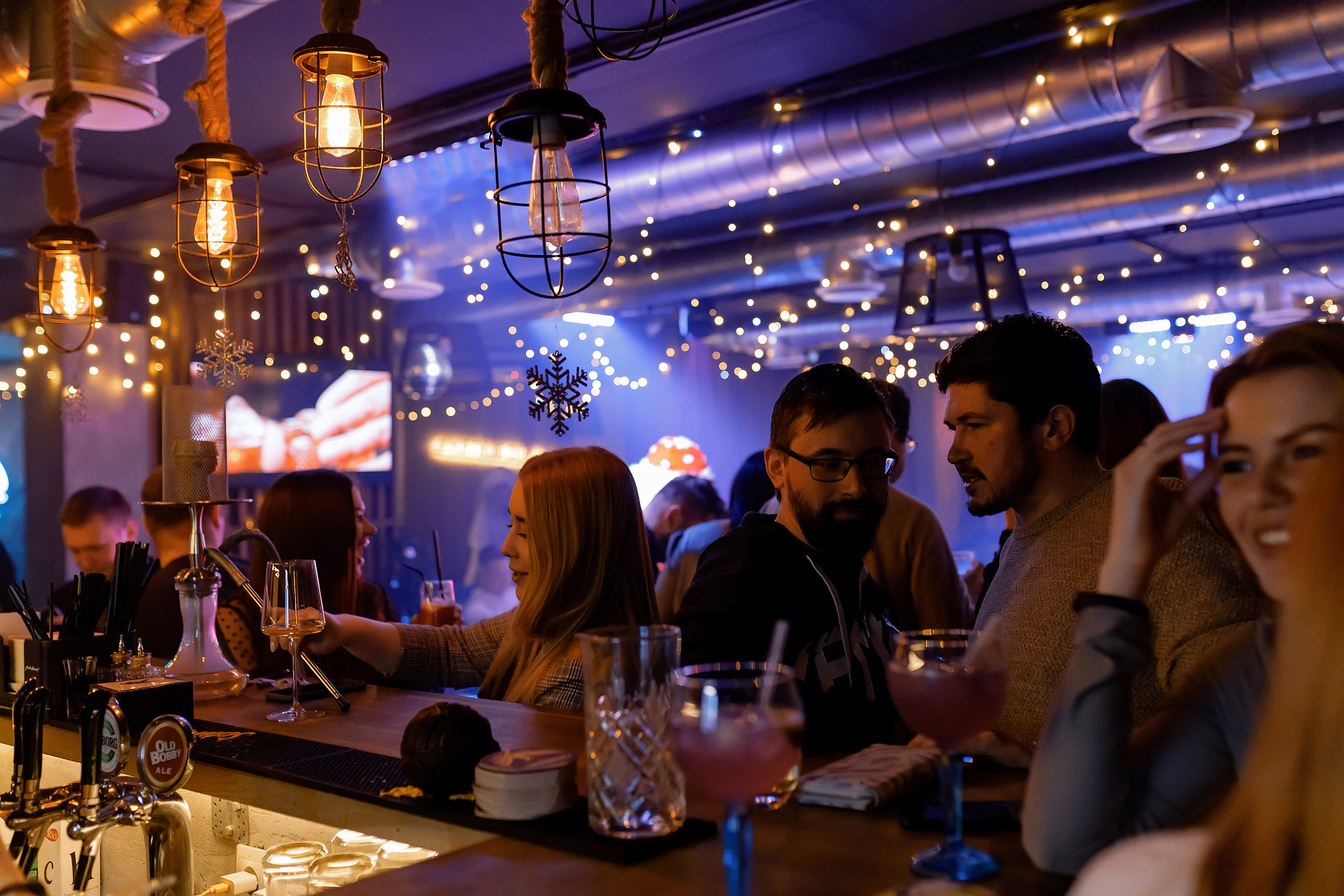 17\12\21 Новогоднее караоке в Мяте. Мята Спортивная — Кальянная, караоке, бар в Минске