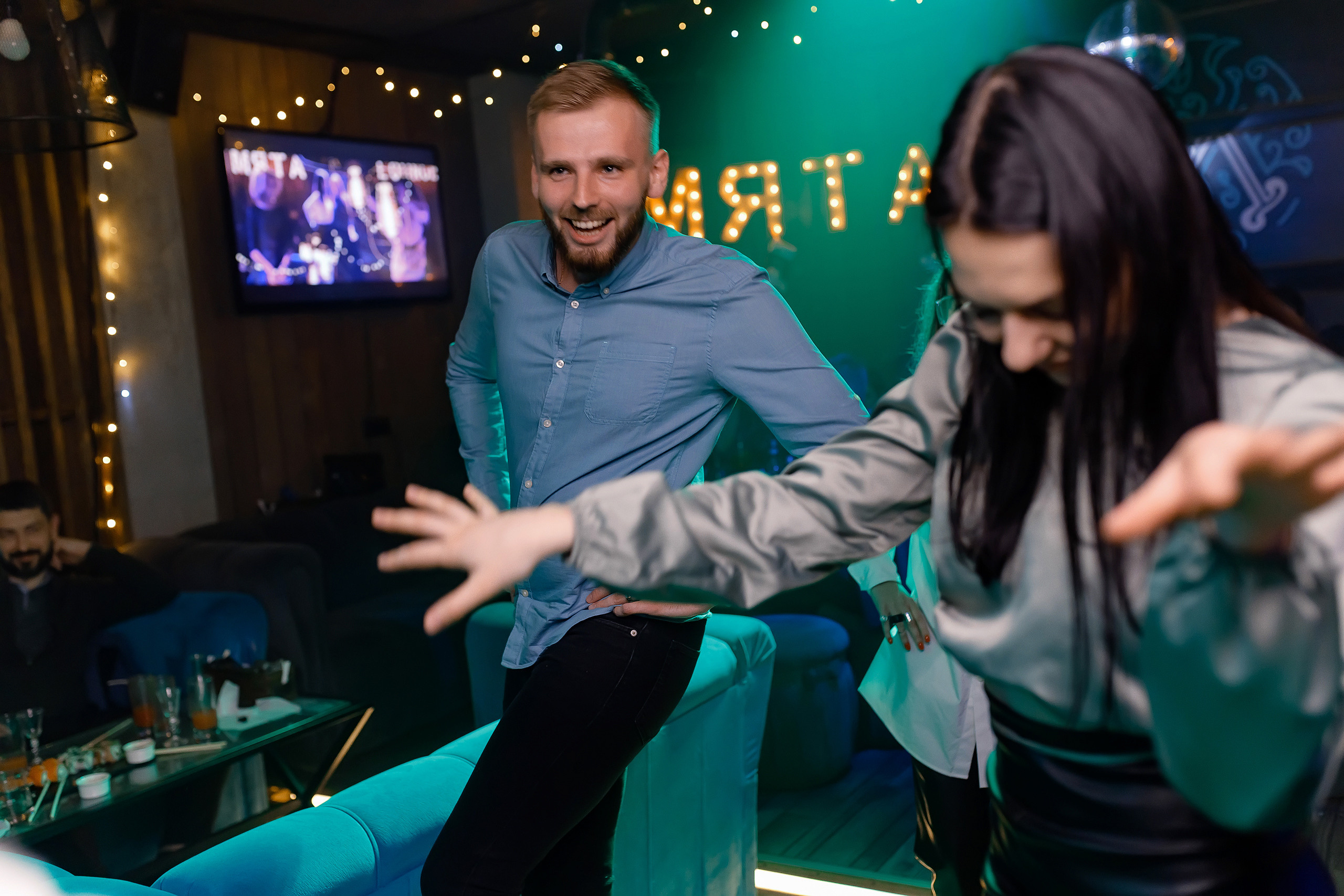 17\12\21 Новогоднее караоке в Мяте. Мята Спортивная — Кальянная, караоке, бар в Минске