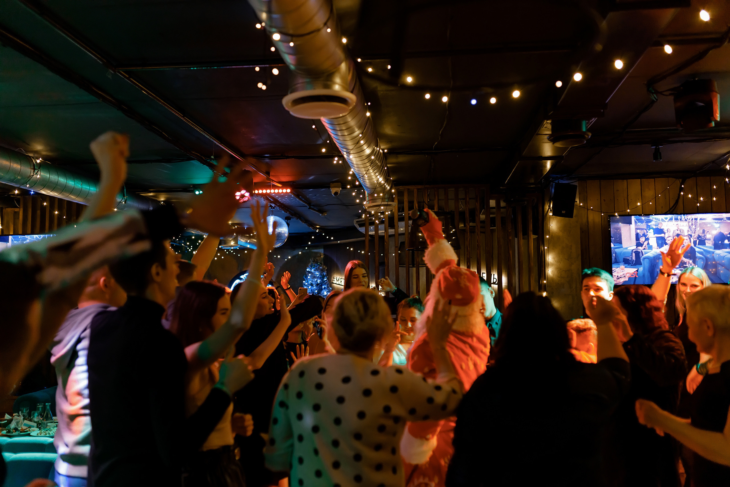 18\12\21 Новогоднее караоке в Мяте. Мята Спортивная — Кальянная, караоке, бар в Минске