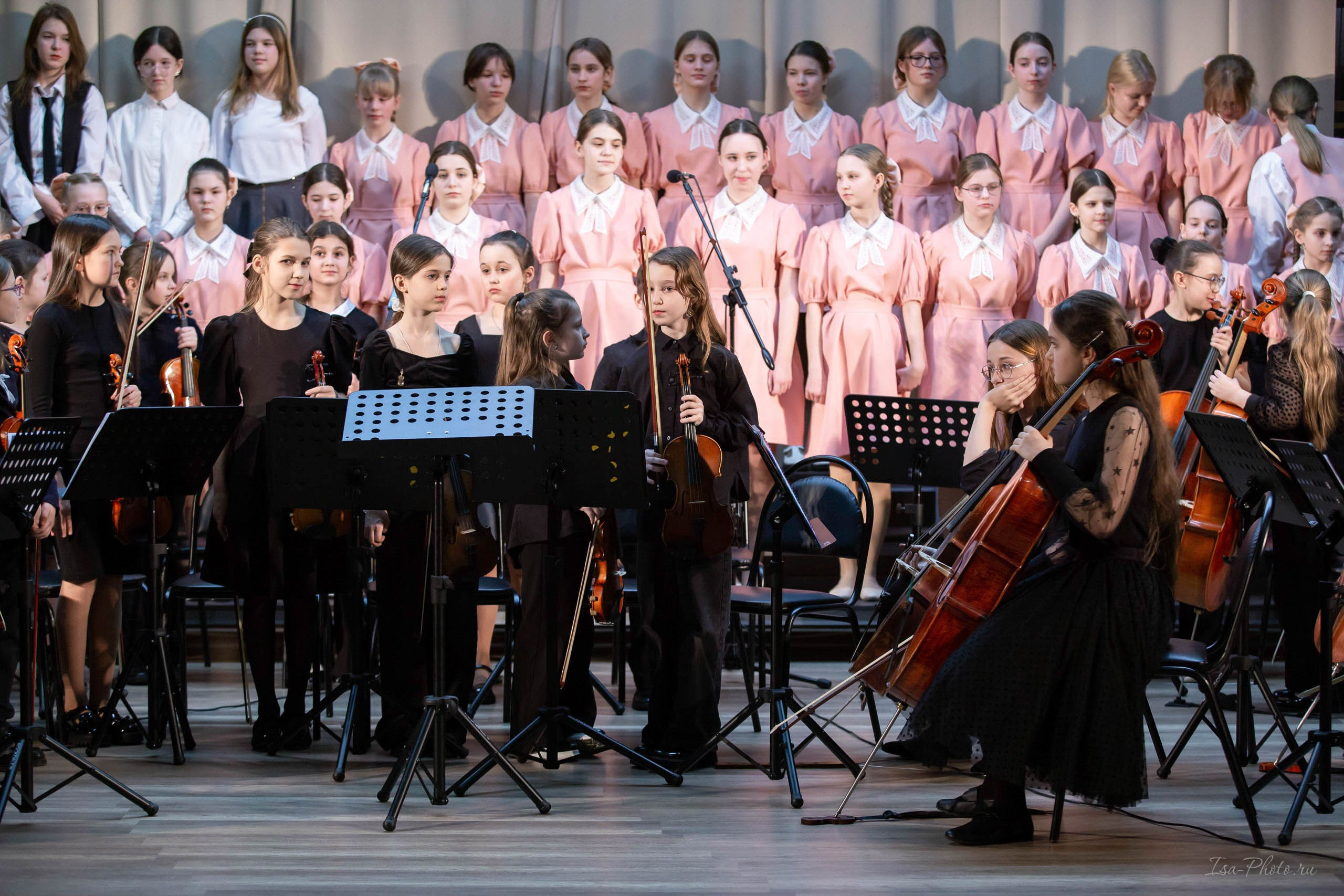 Отчётный концерт ДШИ им. Н.А. Римского-Корсакова. Струнный отдел. Репортажный фотограф в Москве