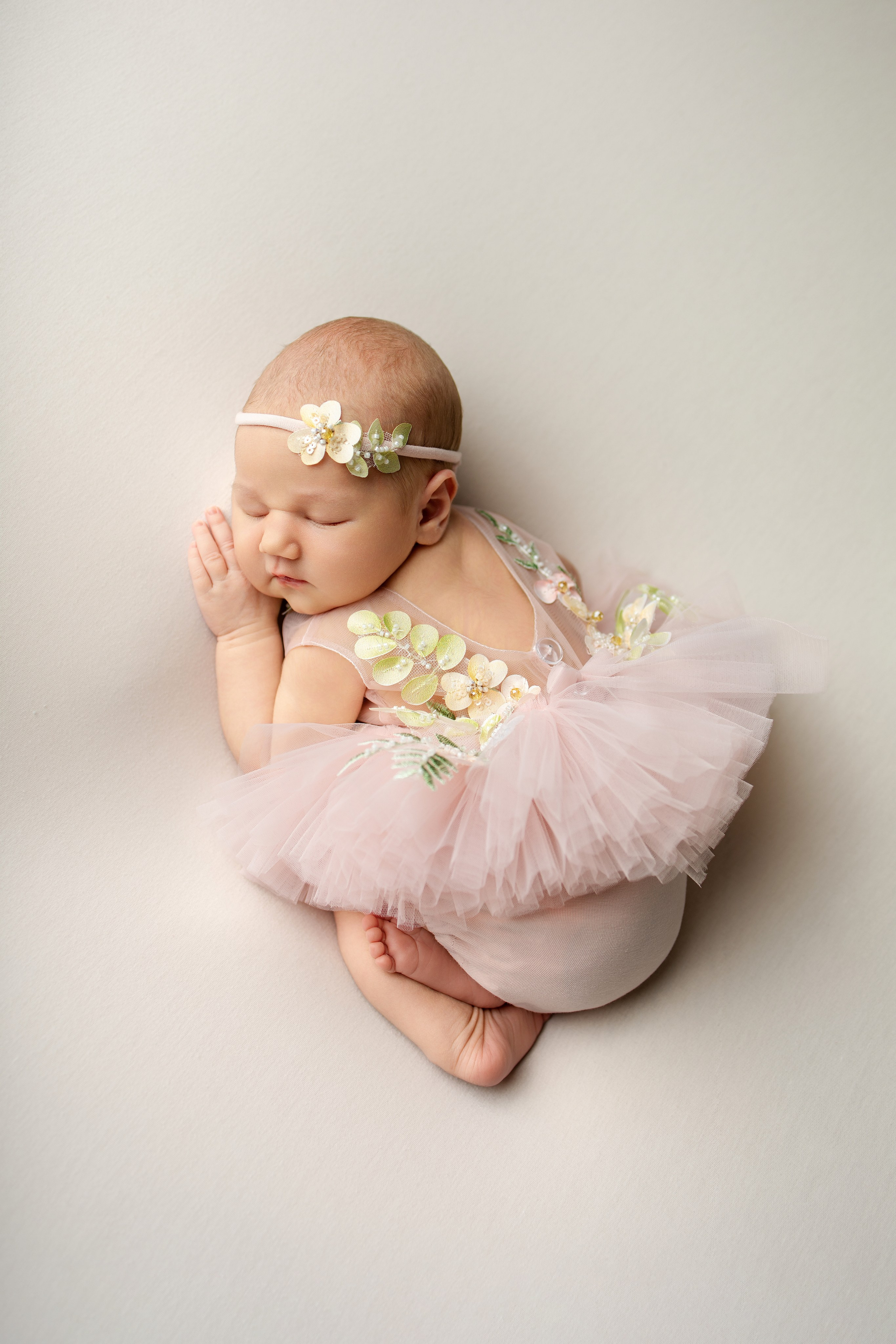 Полина 6 дней. Фотограф новорождённых Newborn Москва