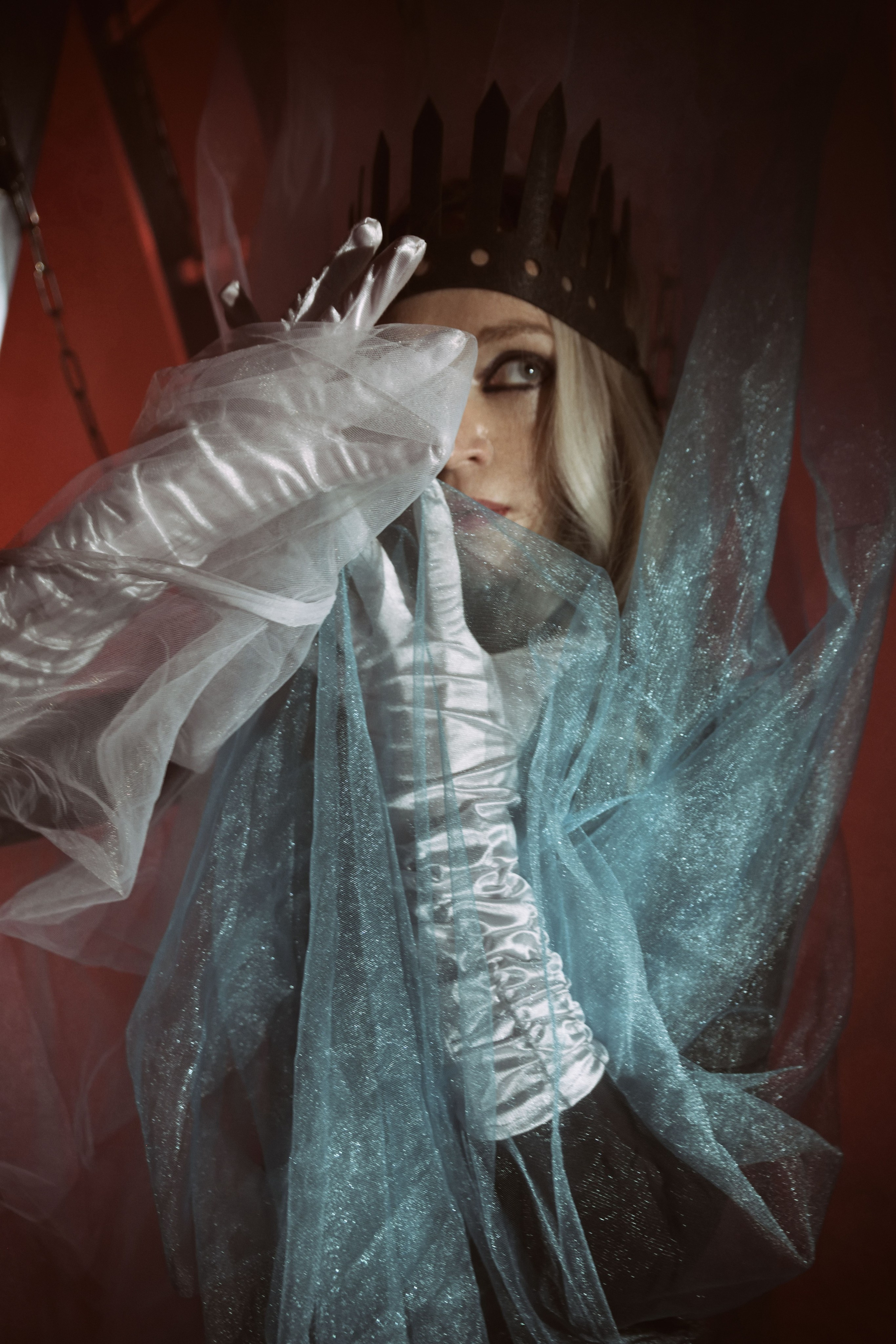 NEO-TSAREVNA. Yulia Yurchevskaya | Art Director & Visual Visionary