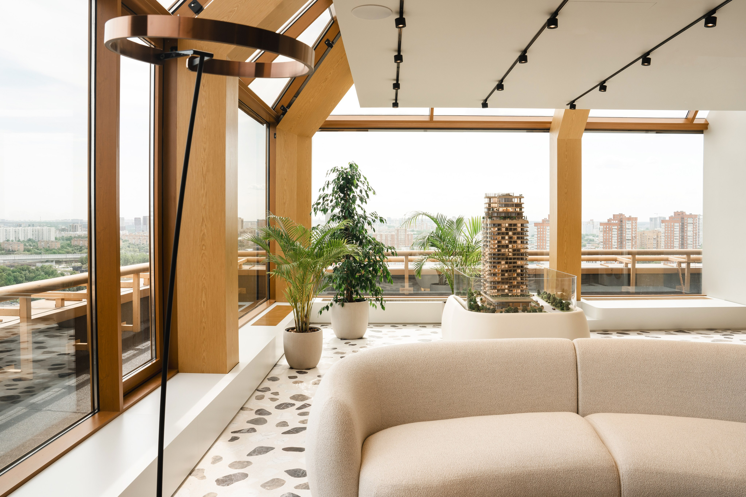 Springs, UNIQ. @tomrus: Рустам Шагиморданов — фотограф