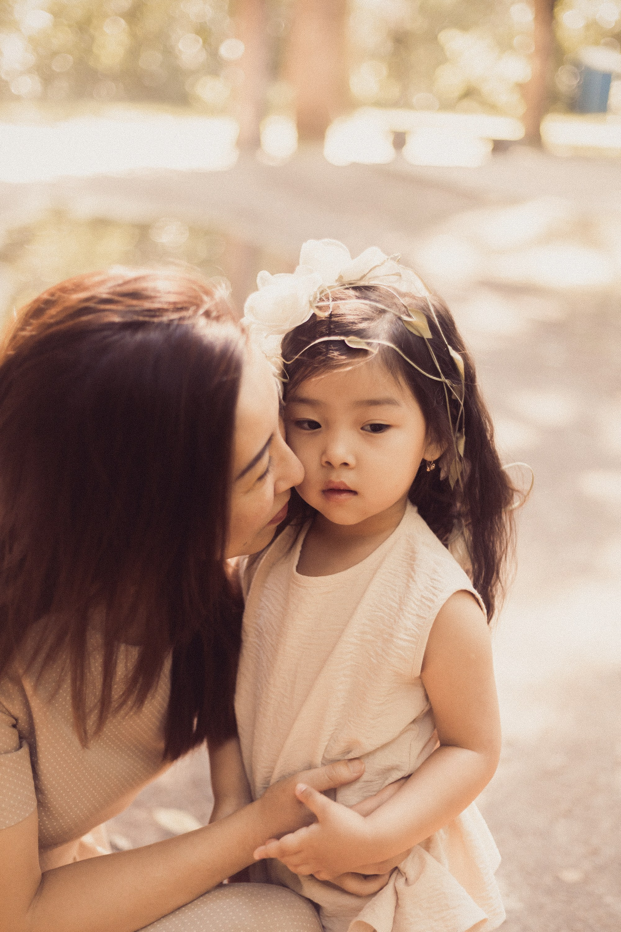 Летняя прогулка мамы и дочери. Фотограф Наталья Гончарова. Снимаю живые портреты в Алматы