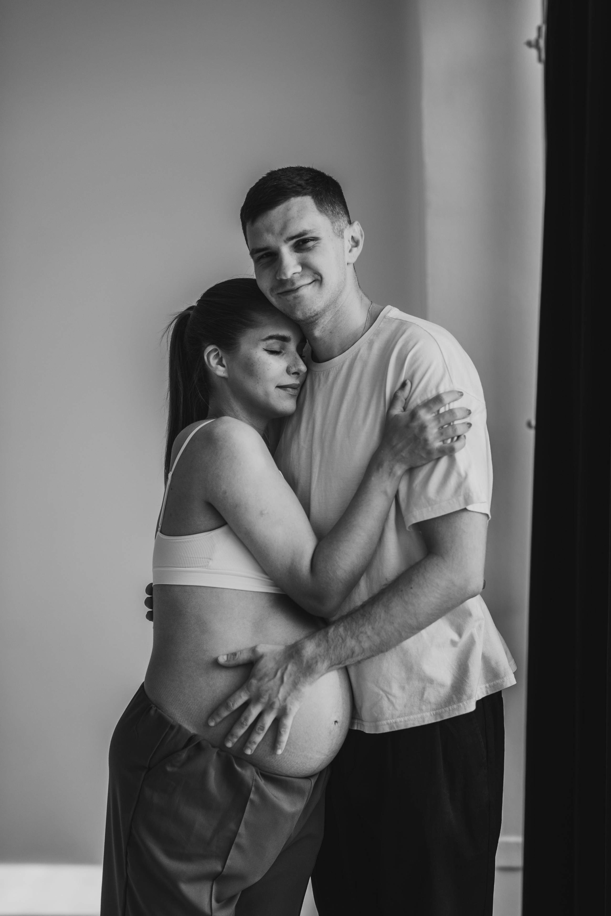 Фотосессия беременности в студии. Семейный фотограф в Домодедово и Москве Елена Пичугина