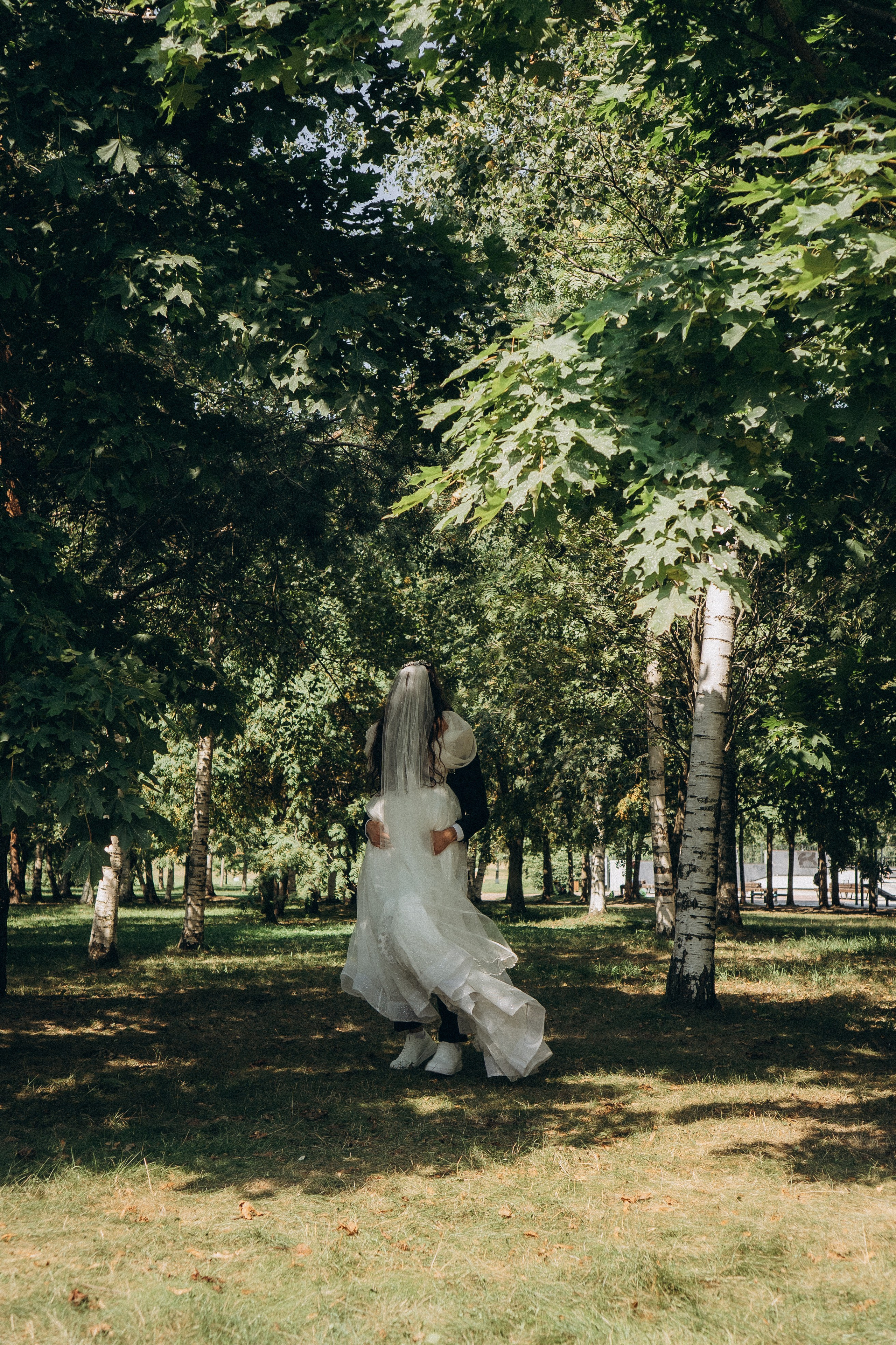 СВАДЕБНАЯ СЬЕМК В ПАРКЕ 300-ЛЕТИЯ. Профессиональный фотограф, Санкт-Петербург — Виктория Богомолова