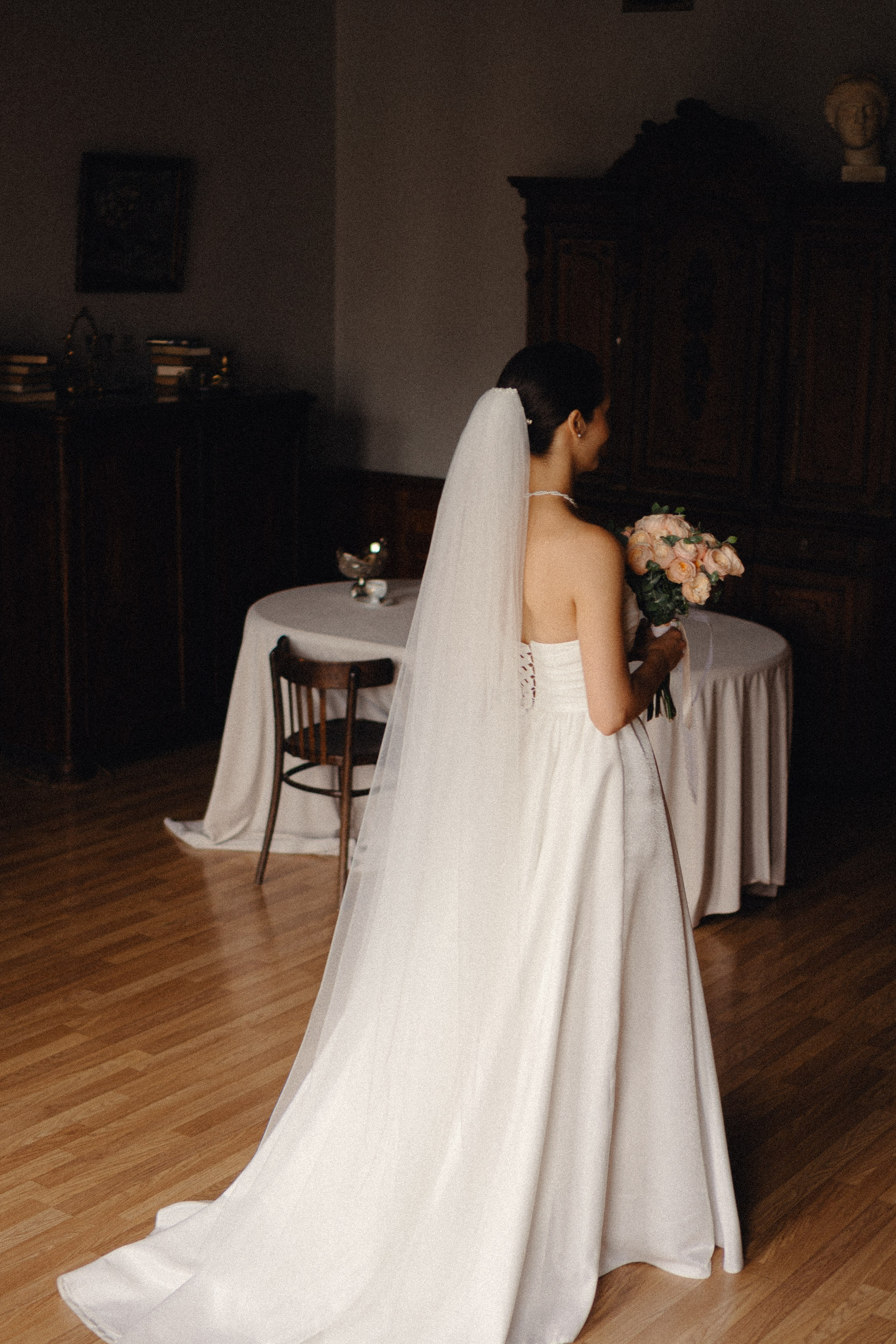 СВАДЕБНАЯ ПРОГУЛКА В САНТК-ПЕТЕРБУРГЕ (ИСАКИЕВСКИЙ СОБОР, ЗИМНЯЯ КАНАВКА, ЭРМИТАЖ И БОЛЬШАЯ МОРСКАЯ УЛИЦА). Профессиональный фотограф, Санкт-Петербург — Виктория Богомолова