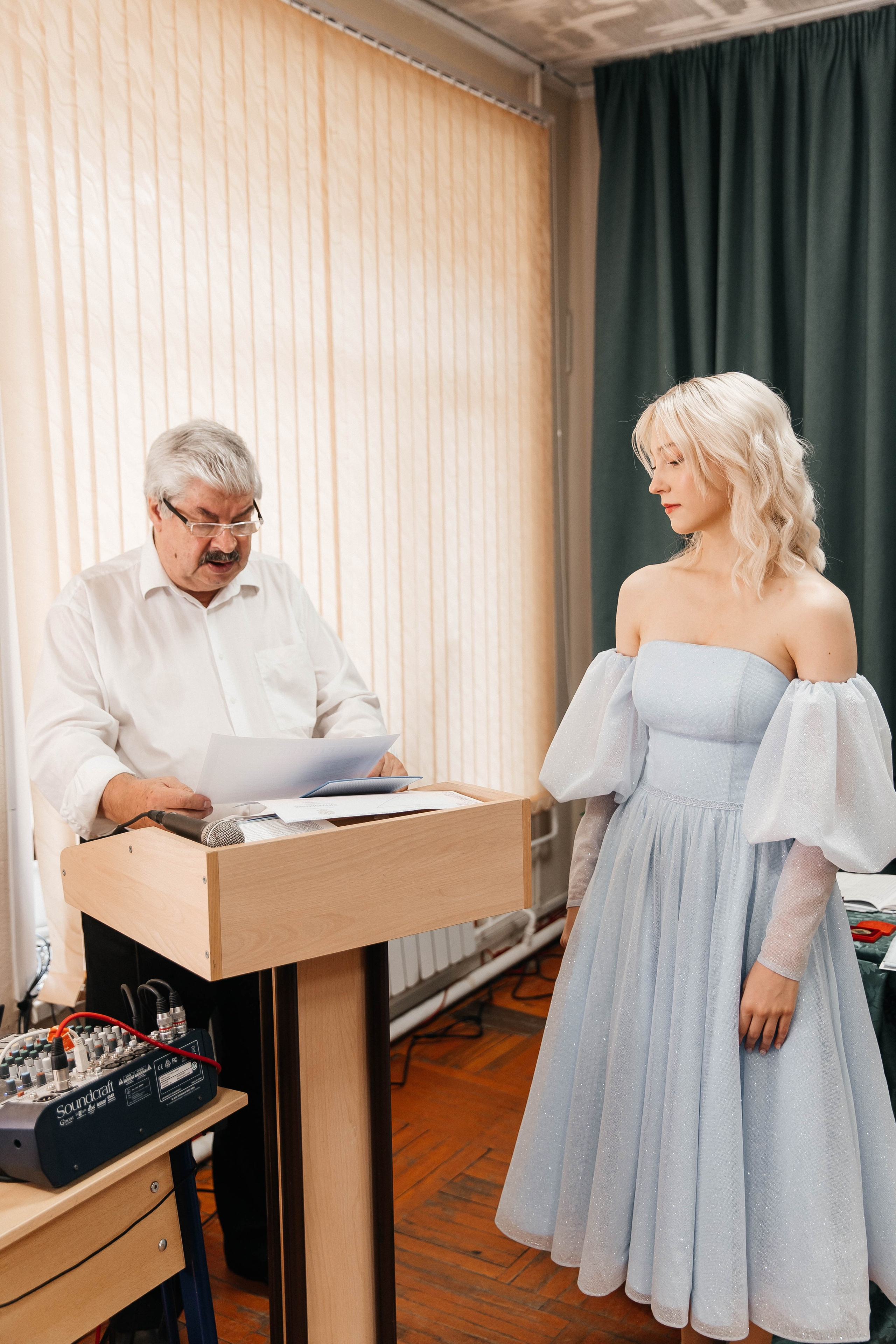 Гимназия Пеленг. _Carpe diem_