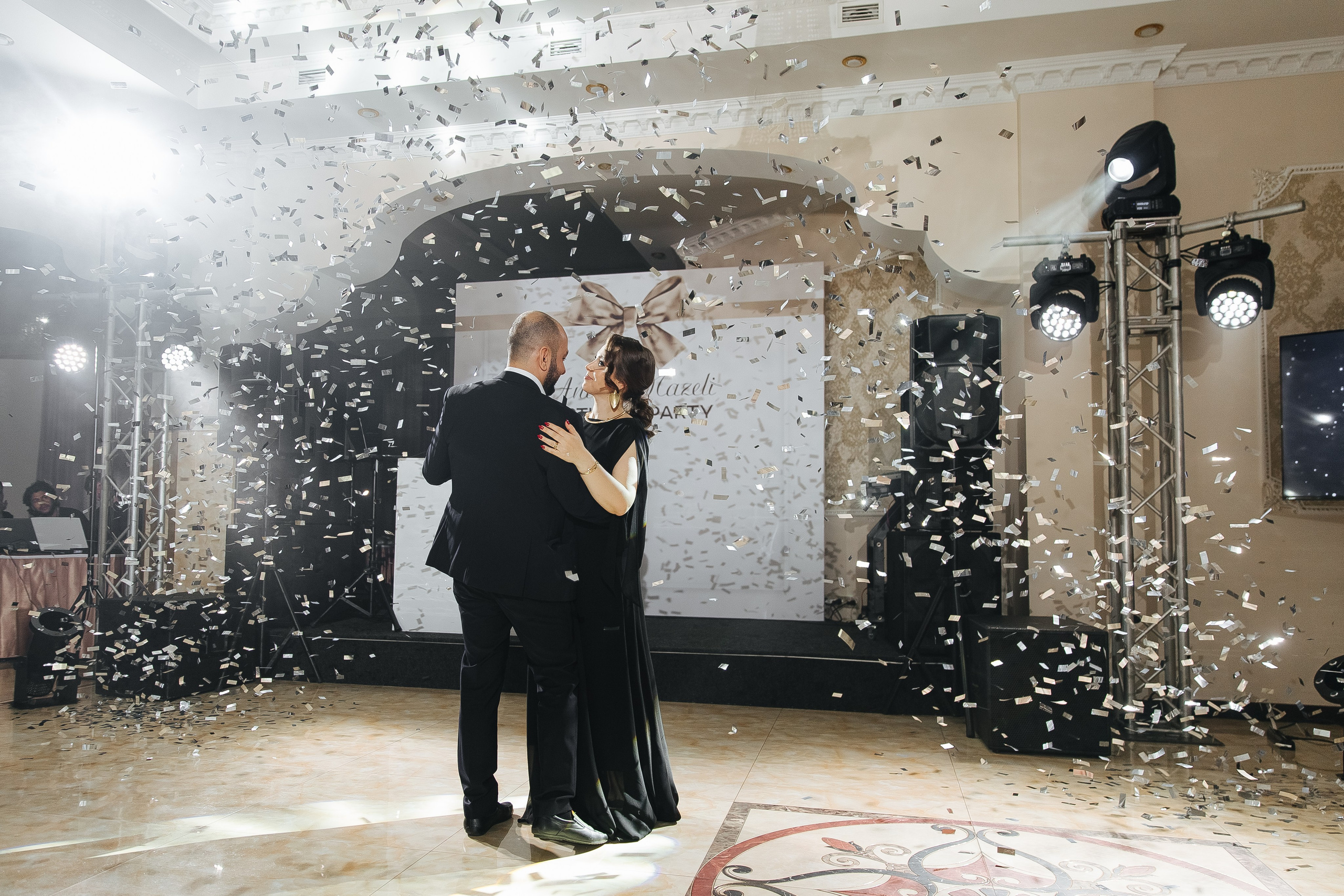 Ани и Назели. 35&5 День рождения, «Янтарь». Фотограф в Красноярске Надежда Воскресенская