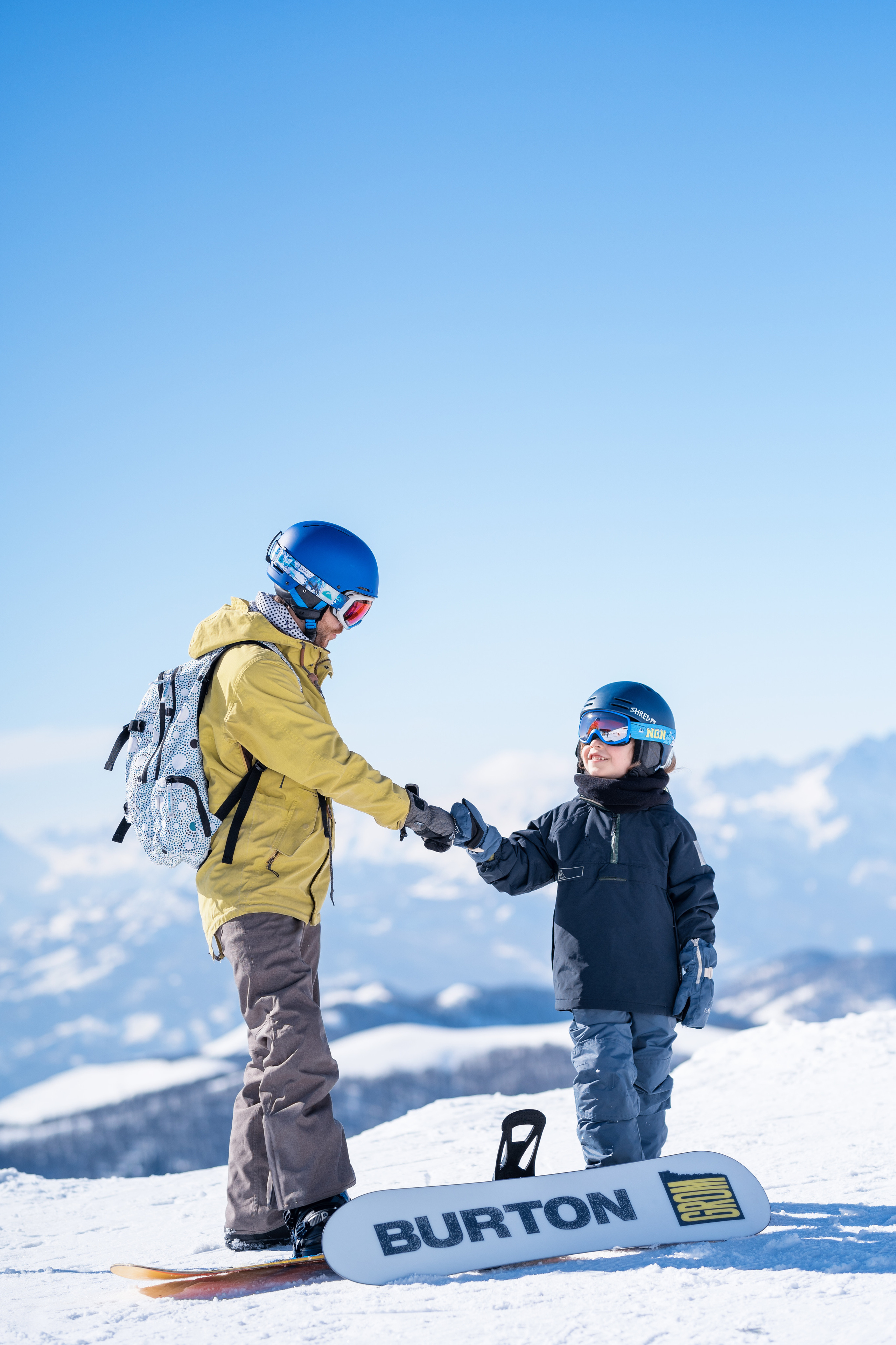 Family snowboarders photoshoot. Kate Khaldeeva photographer in Saratov