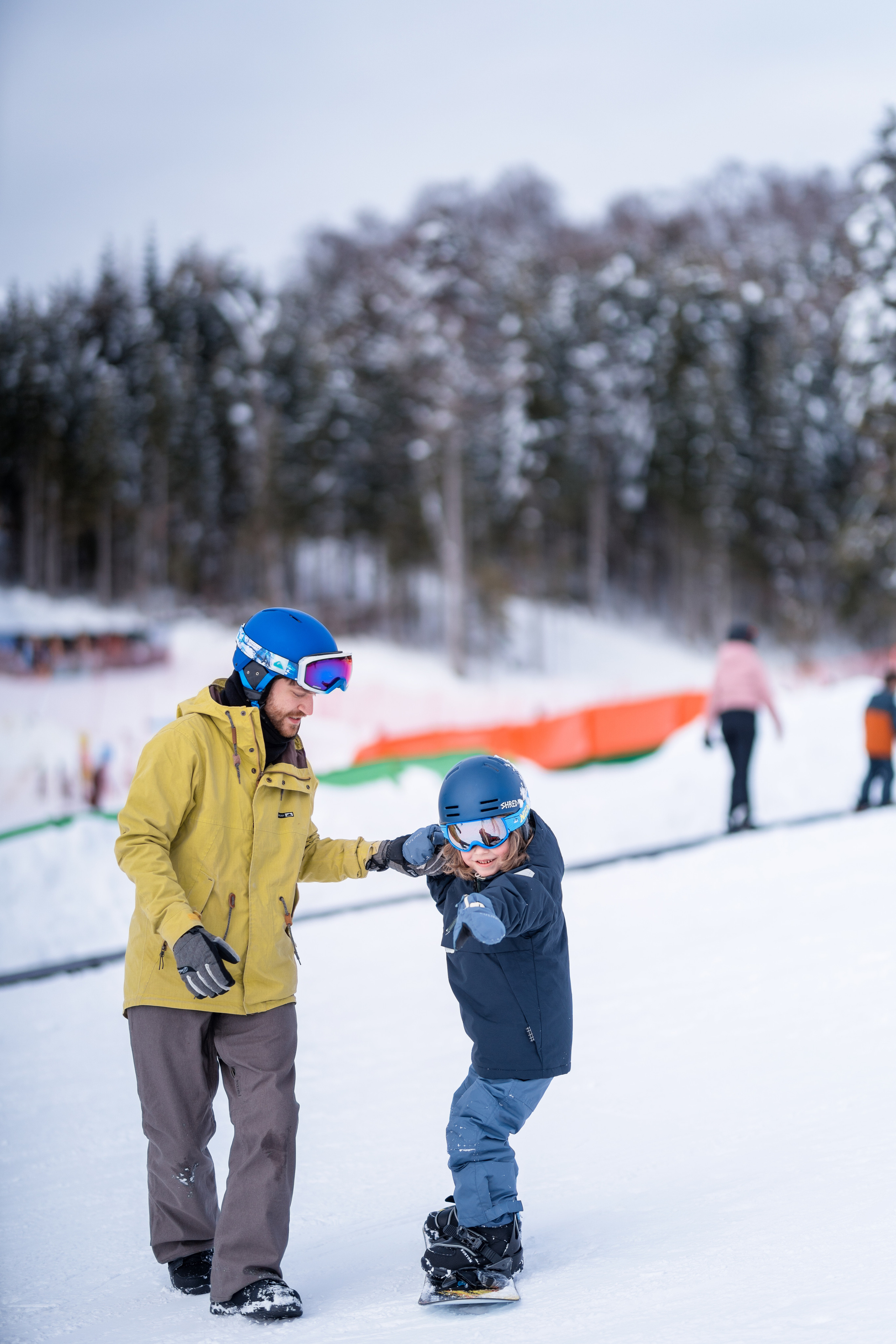 Family snowboarders photoshoot. Kate Khaldeeva photographer in Saratov