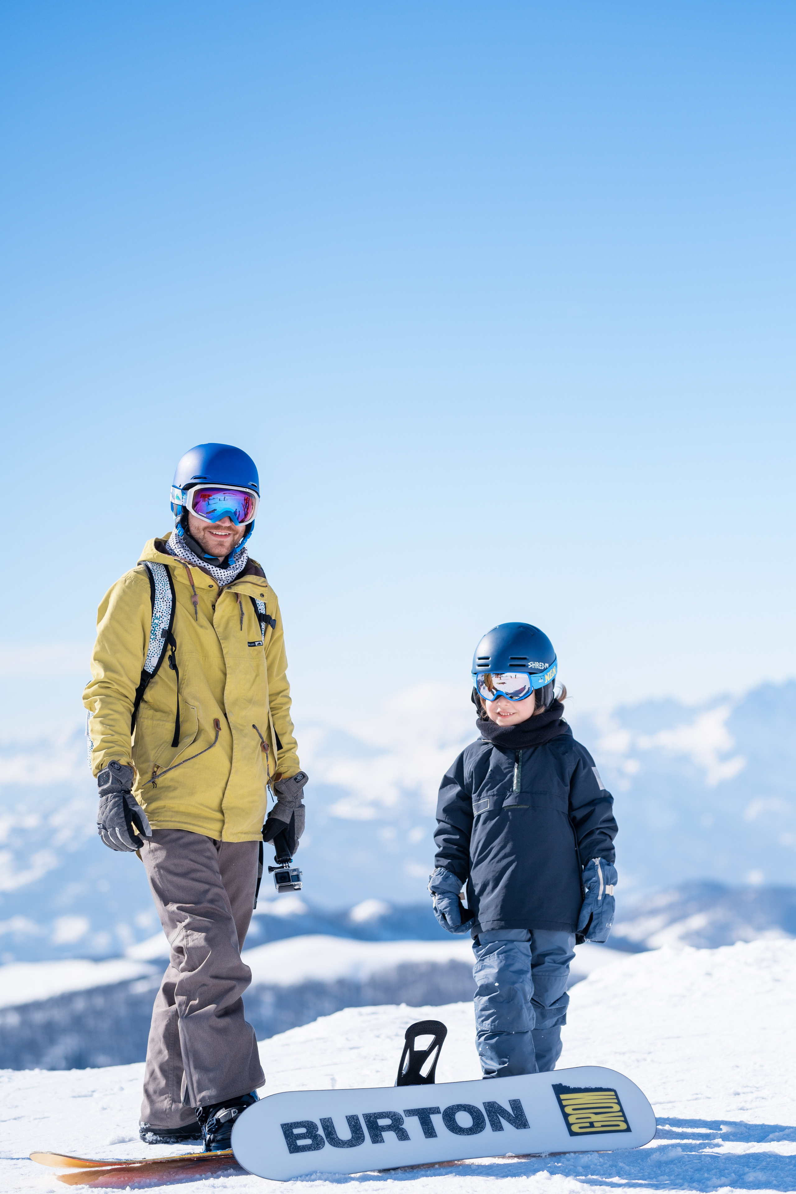 Family snowboarders photoshoot. Kate Khaldeeva photographer in Saratov