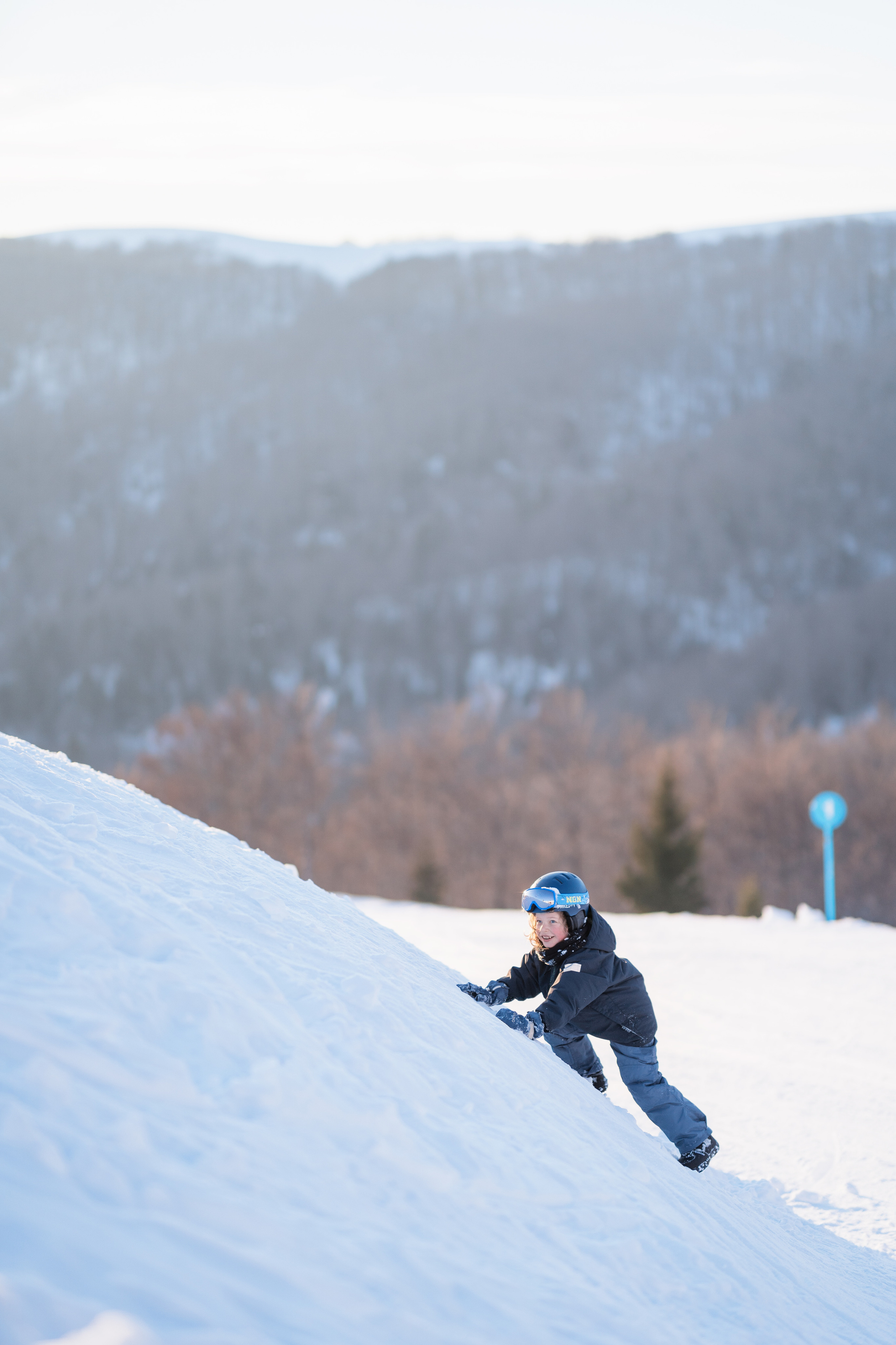 Family snowboarders photoshoot. Kate Khaldeeva photographer in Saratov