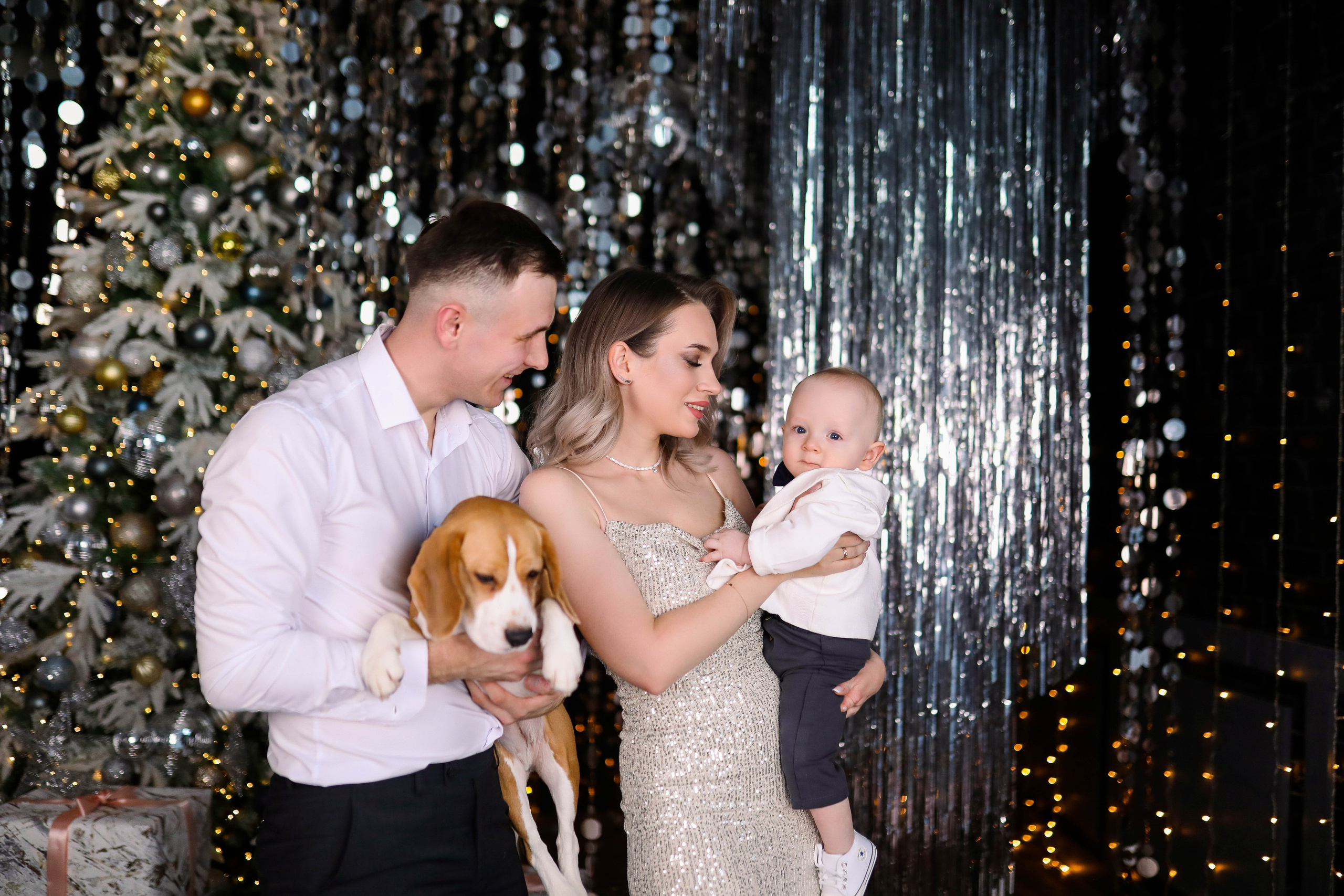 Алёна, Макс и малыш Матвей в зале Арт. ФОТОГРАФ ХАБАРОВСК АНАСТАСИЯ РАЧЕНКОВА