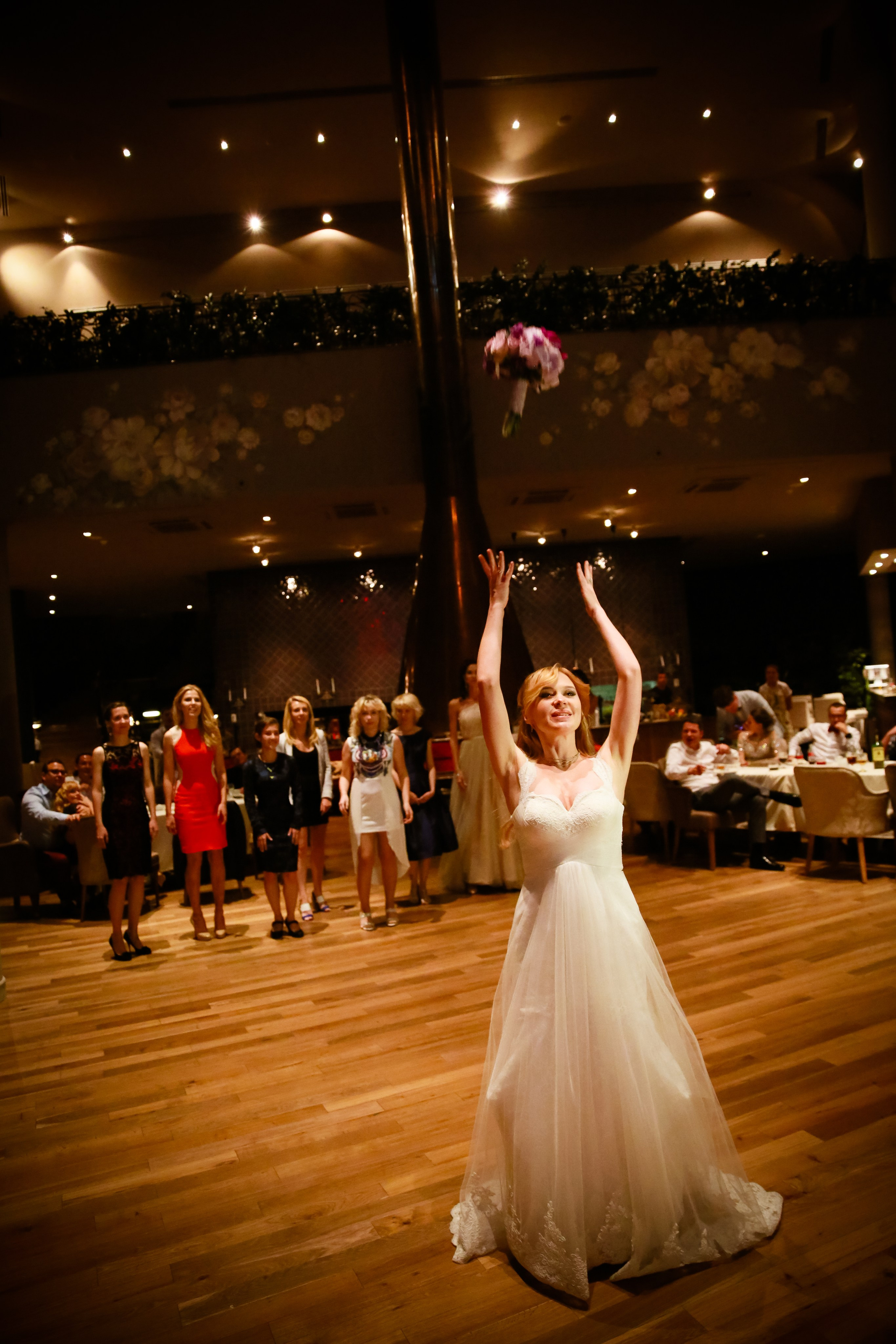 Свадьба Татьяны и Владимира: летняя фотосессия в Подмосковье. Фотограф в Москве Владимир Осиченко — портреты, мероприятия, репортажи