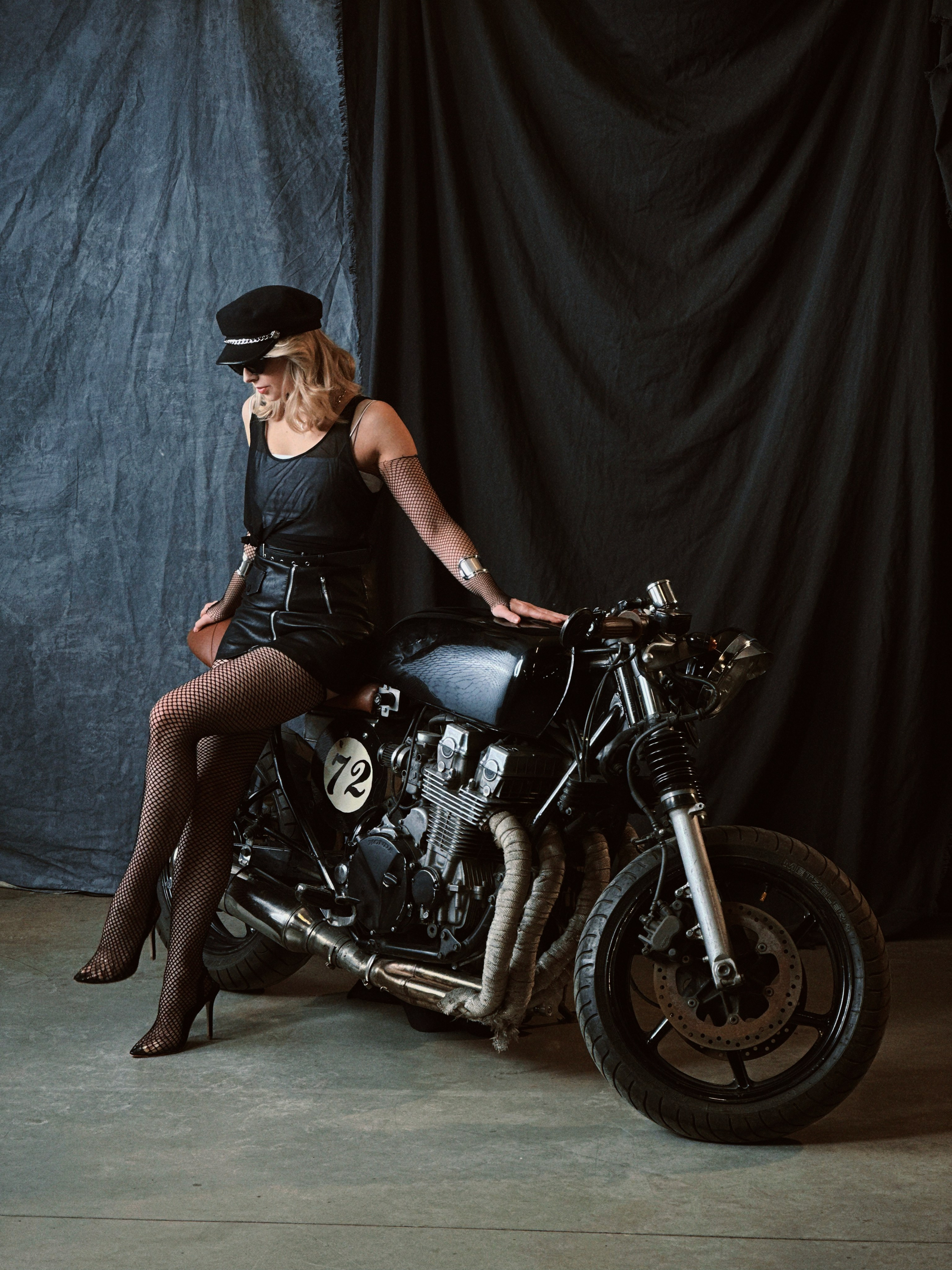 Кристина. Hmliber — фотограф и контент-креатор из Петербурга